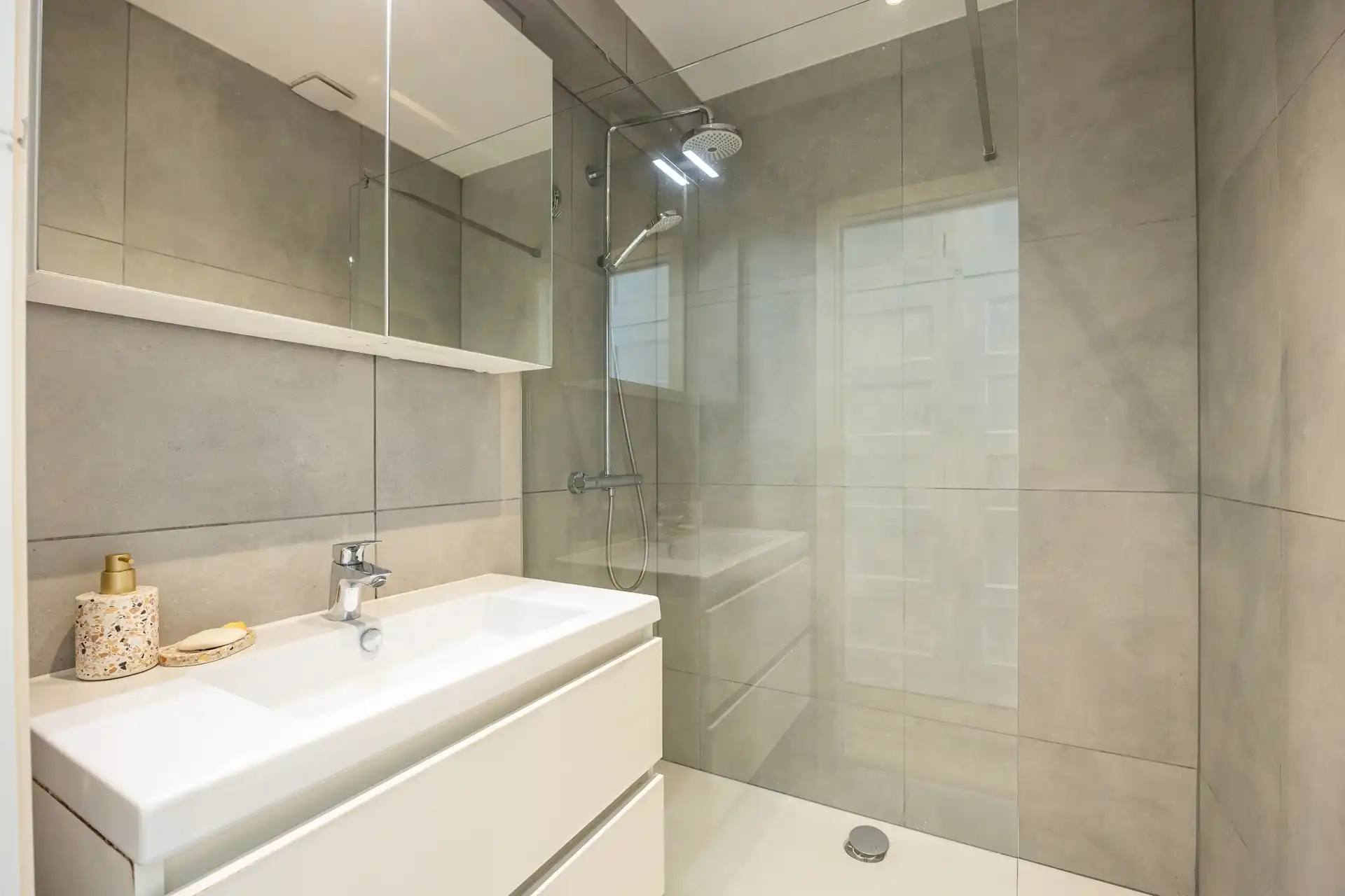 Instapklaar appartement tussen Zurenborg en Groen Kwartier foto 17