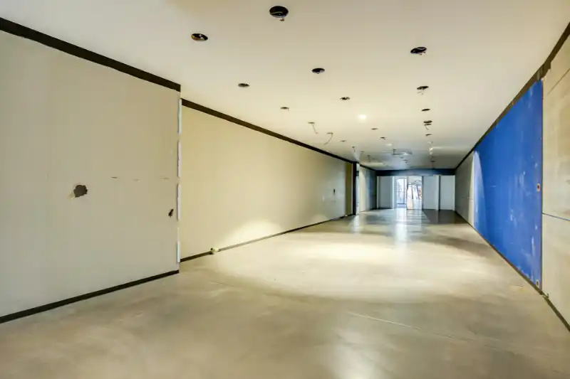 --- NIEUW --- Commercieel pand met bovenliggende woonstmogelijkheden op toplocatie! foto 4