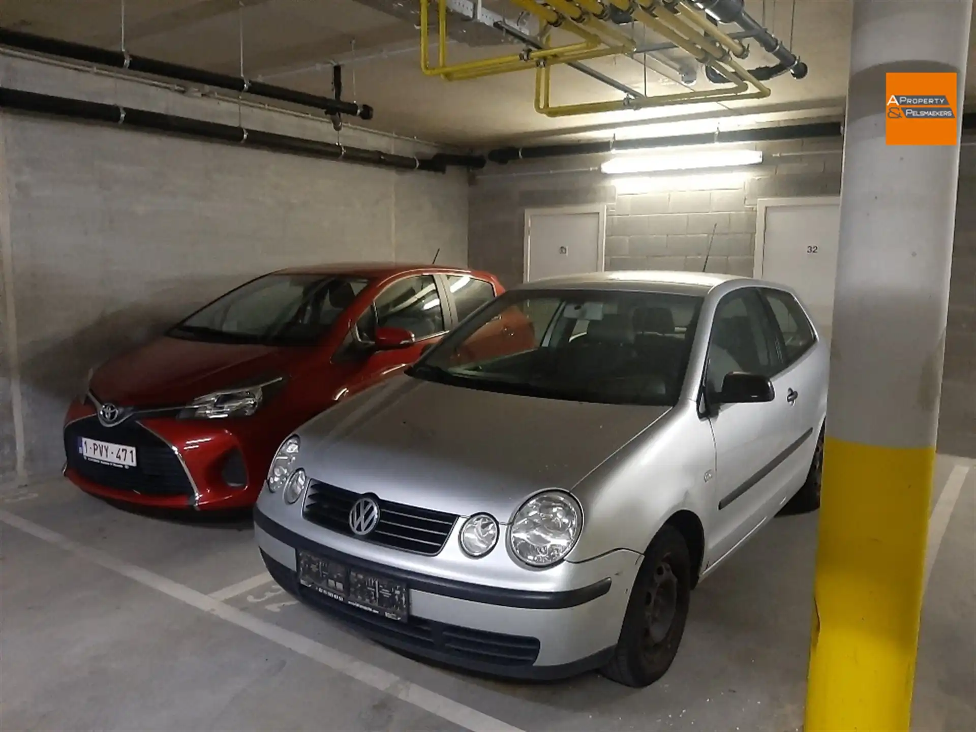 OPTIE : 5 ondergrondse staanplaatsen + 1 kelder foto 6