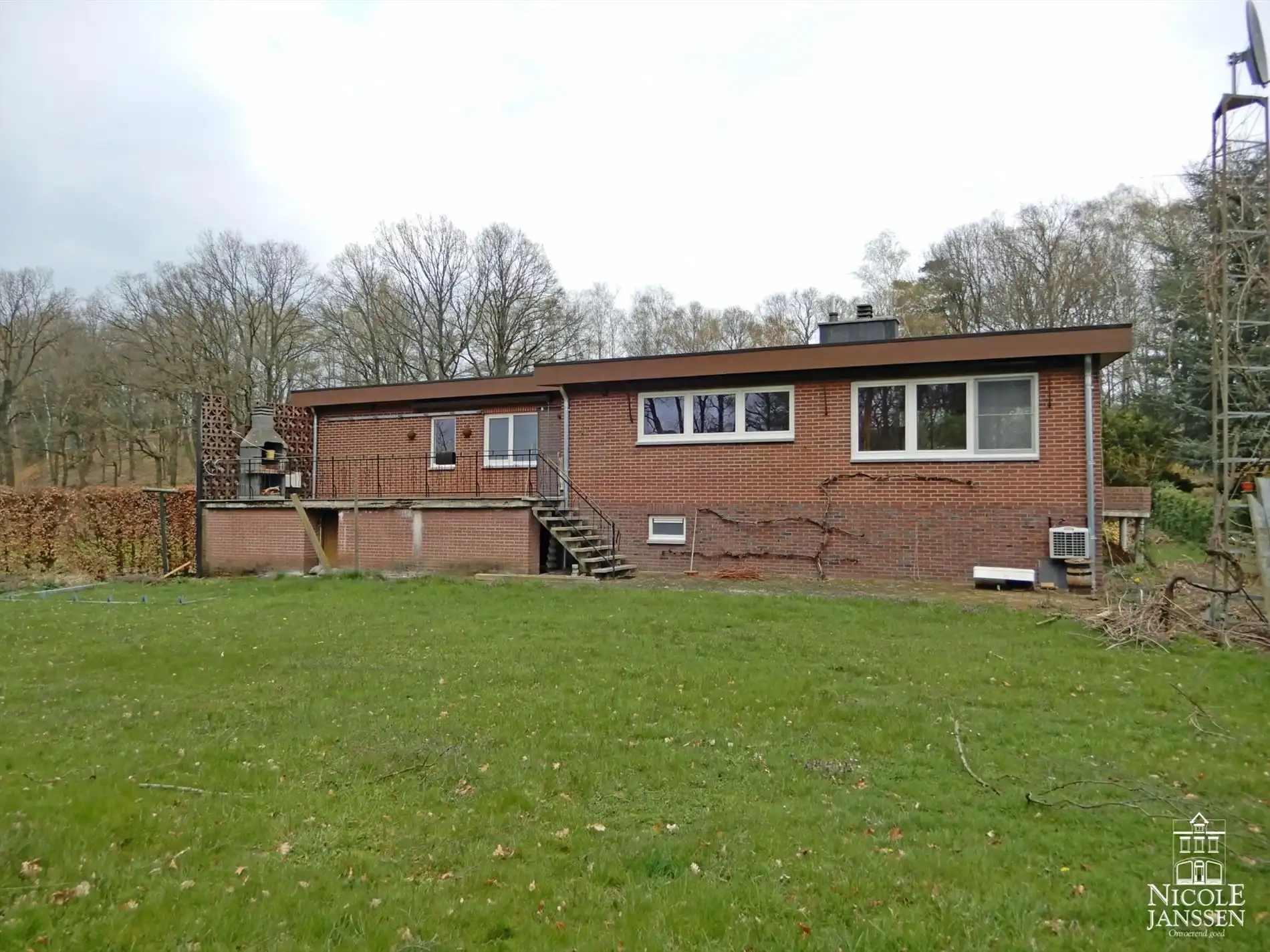 Verzorgde gezinswoning foto 13