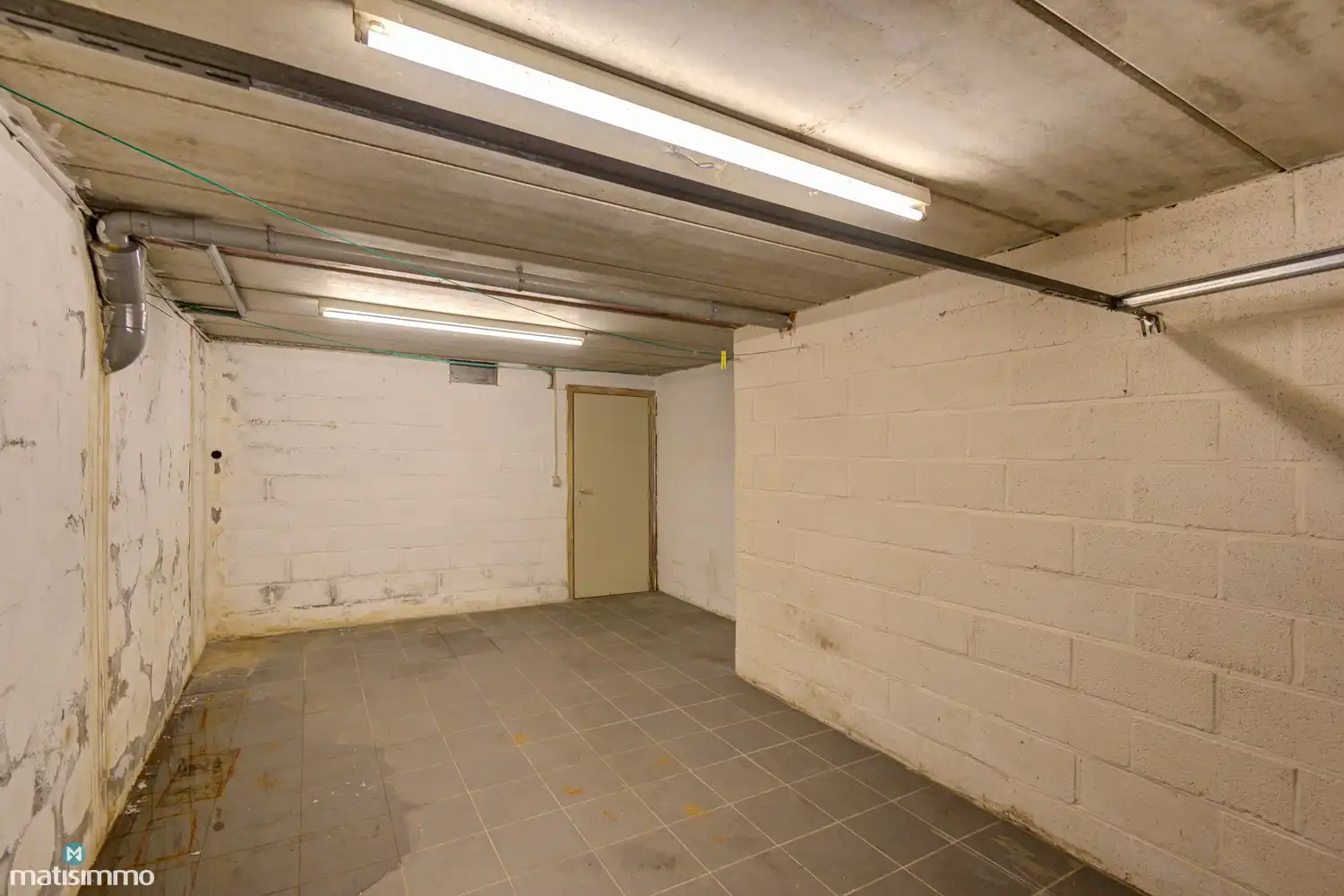 INSTAPKLAAR APPARTEMENT MET TWEE SLAAPKAMERS EN GARAGE NABIJ HET CENTRUM VAN LANAKEN foto 13