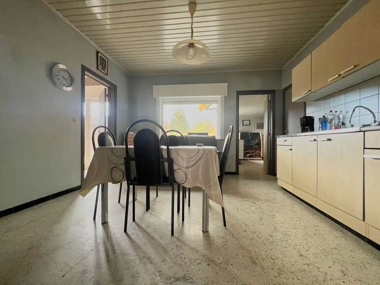 Alleenstaande, lichtrijke gezinswoning met zonnige tuin foto 4