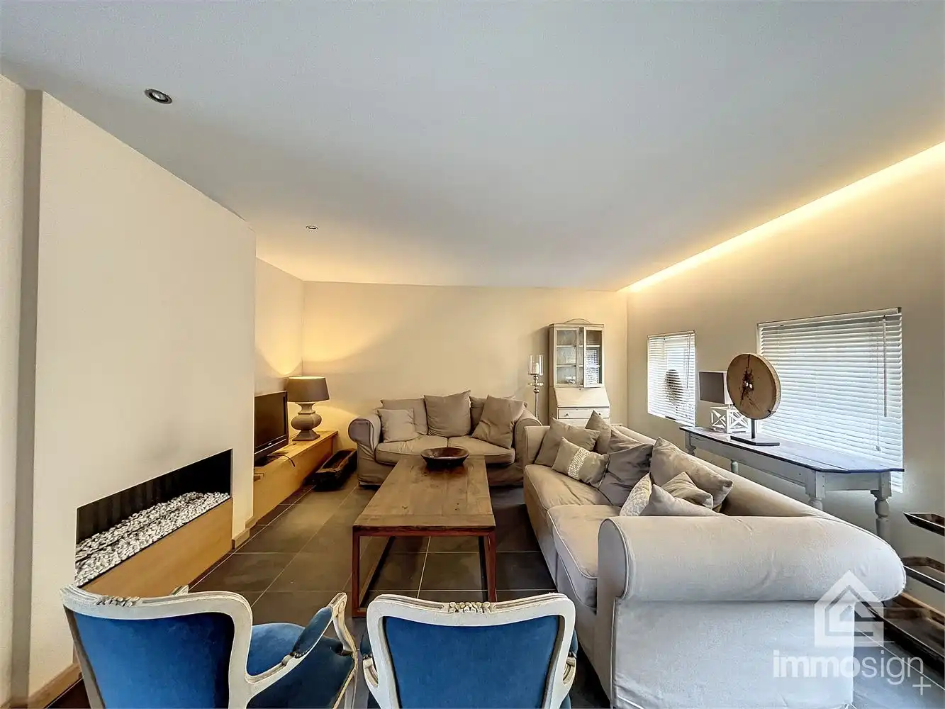 Prachtig handelspand met duplex midden in het centrum van Maaseik! foto 24