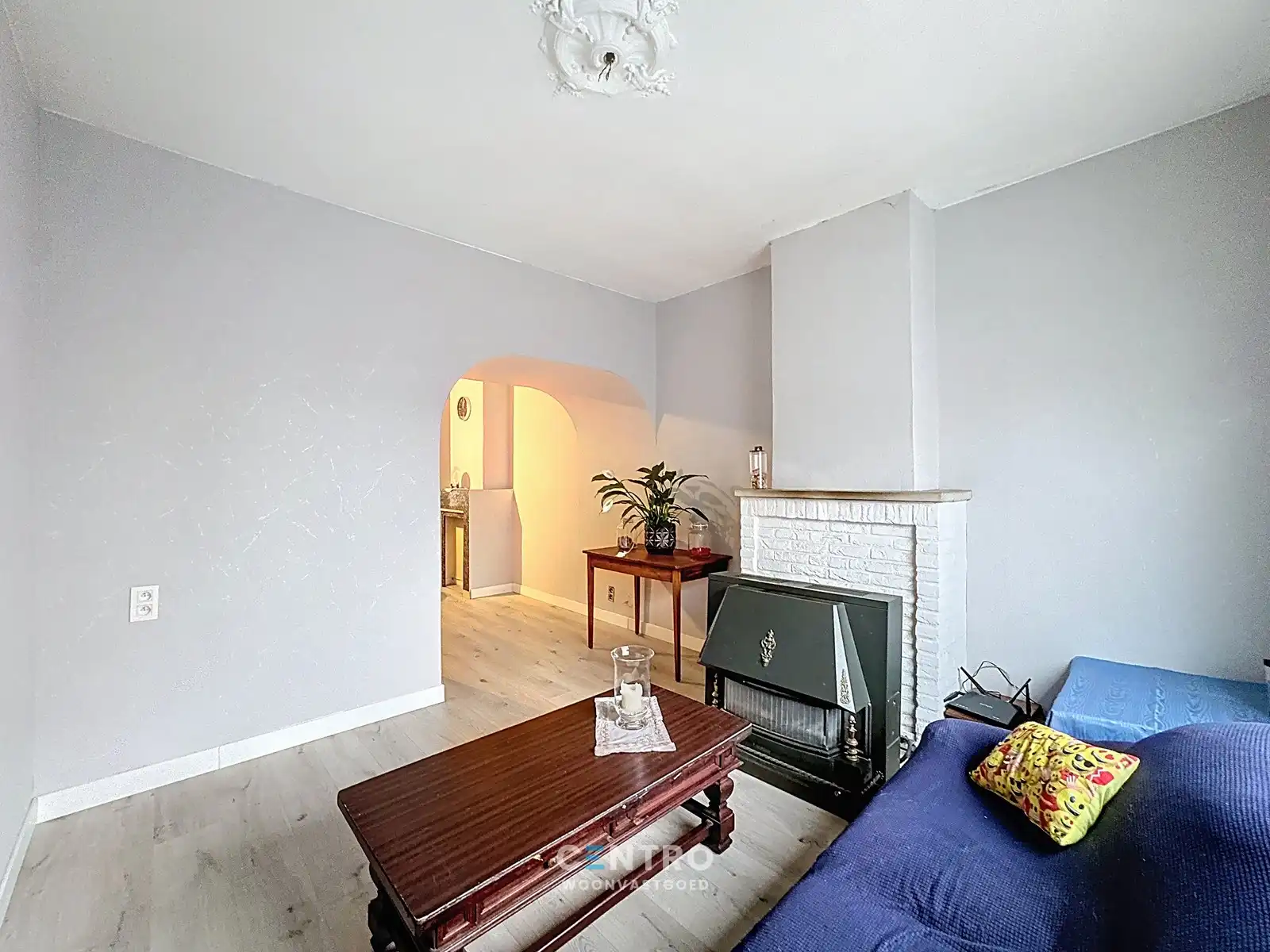 Op te frissen woning met 4 slpks én ZUIDger. tuin te Assebroek! foto 3