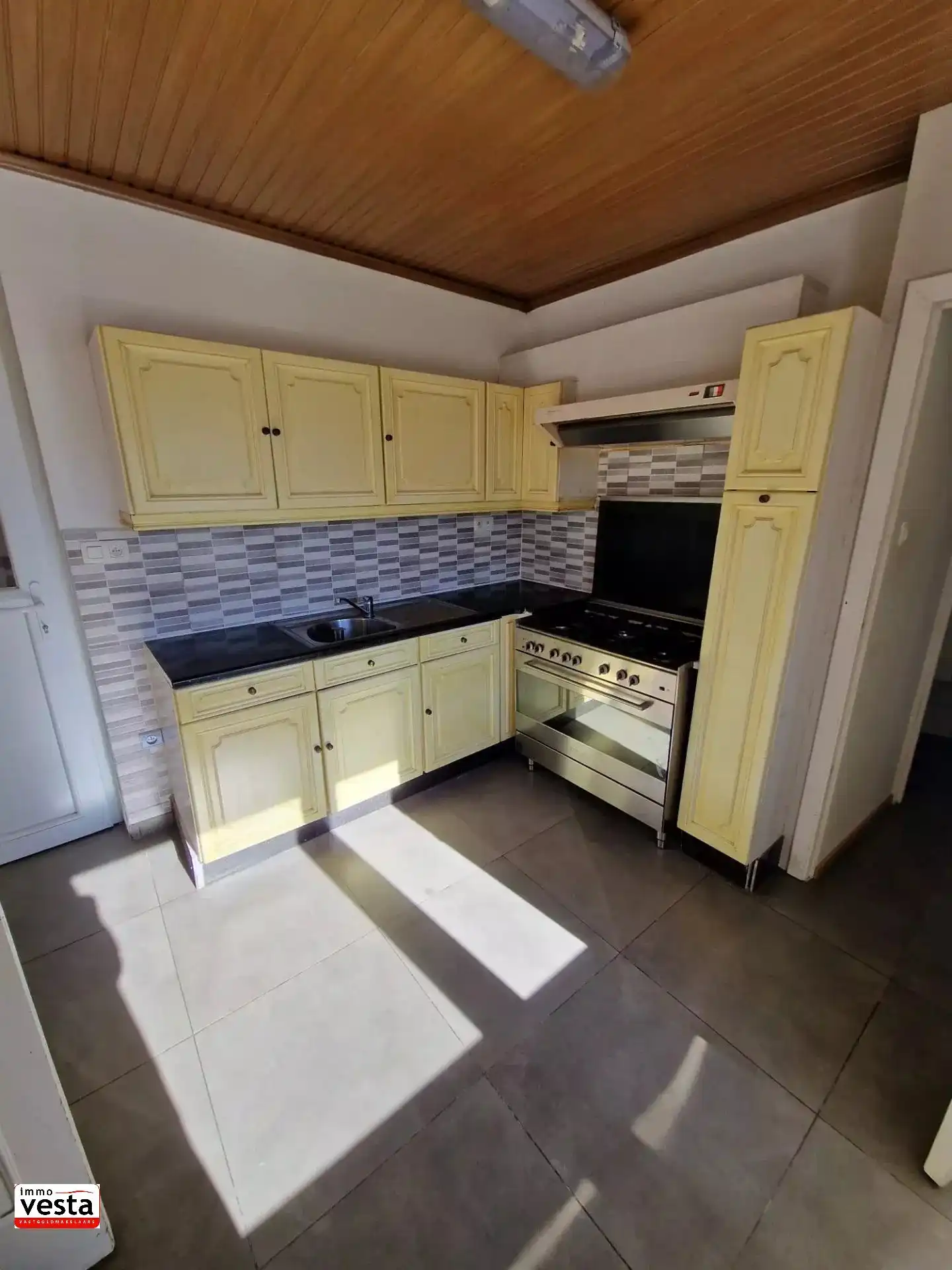 Halfopen woning met 3 slaapkamers in Velm foto 7