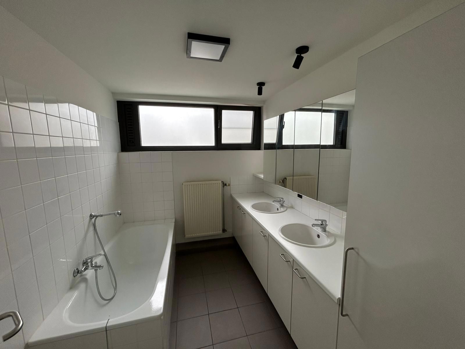 Ruim duplex-appartement in het hart van Oud-Turnhout foto 19