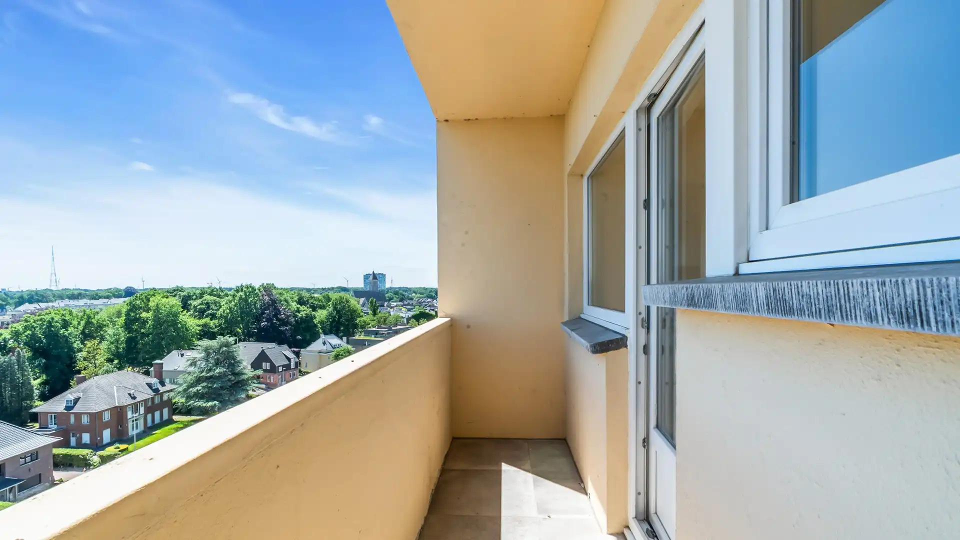 Instapklaar appartement met 2 slaapkamers in het centrum van Genk foto 26
