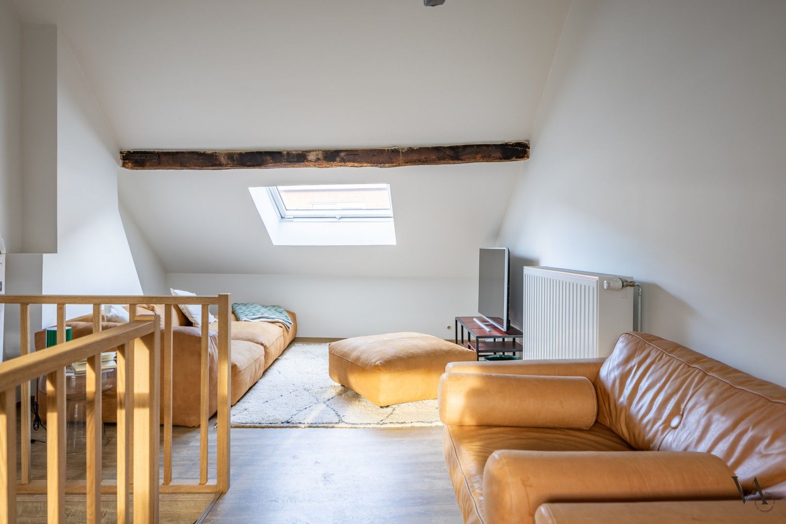 Gerenoveerd duplex appartement in historisch pand foto 9