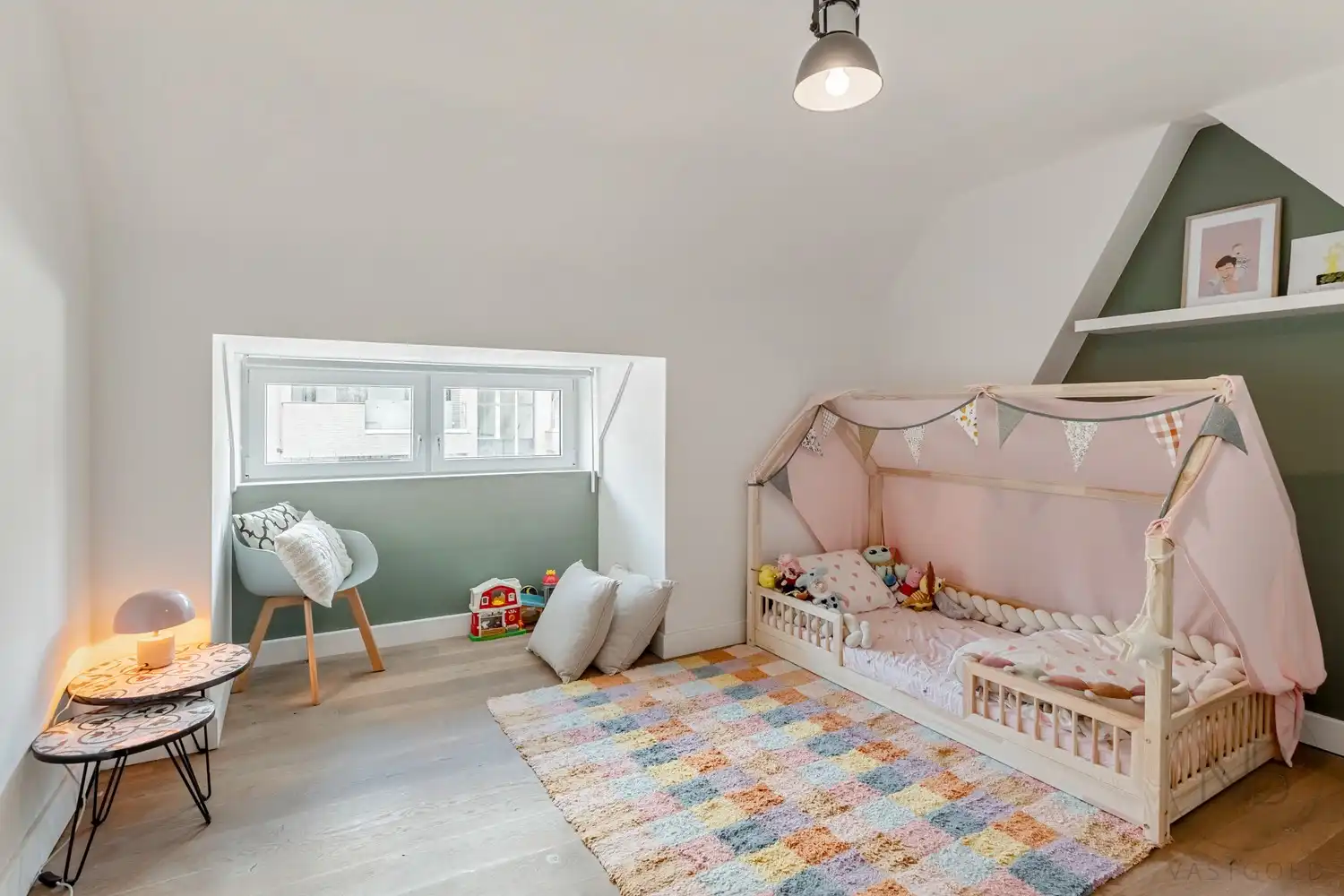 Instapklare rijwoning met leuke stadstuin foto 17