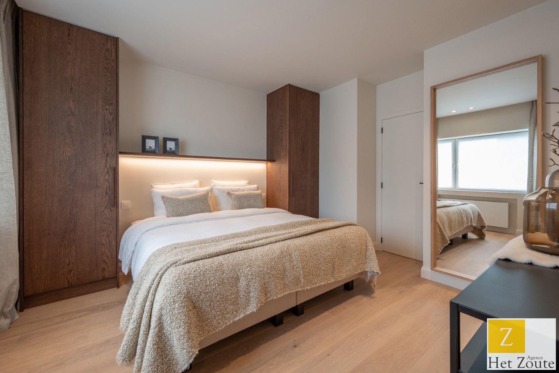 Instapklaar hoekappartement inclusief meubels op toplocatie foto 14