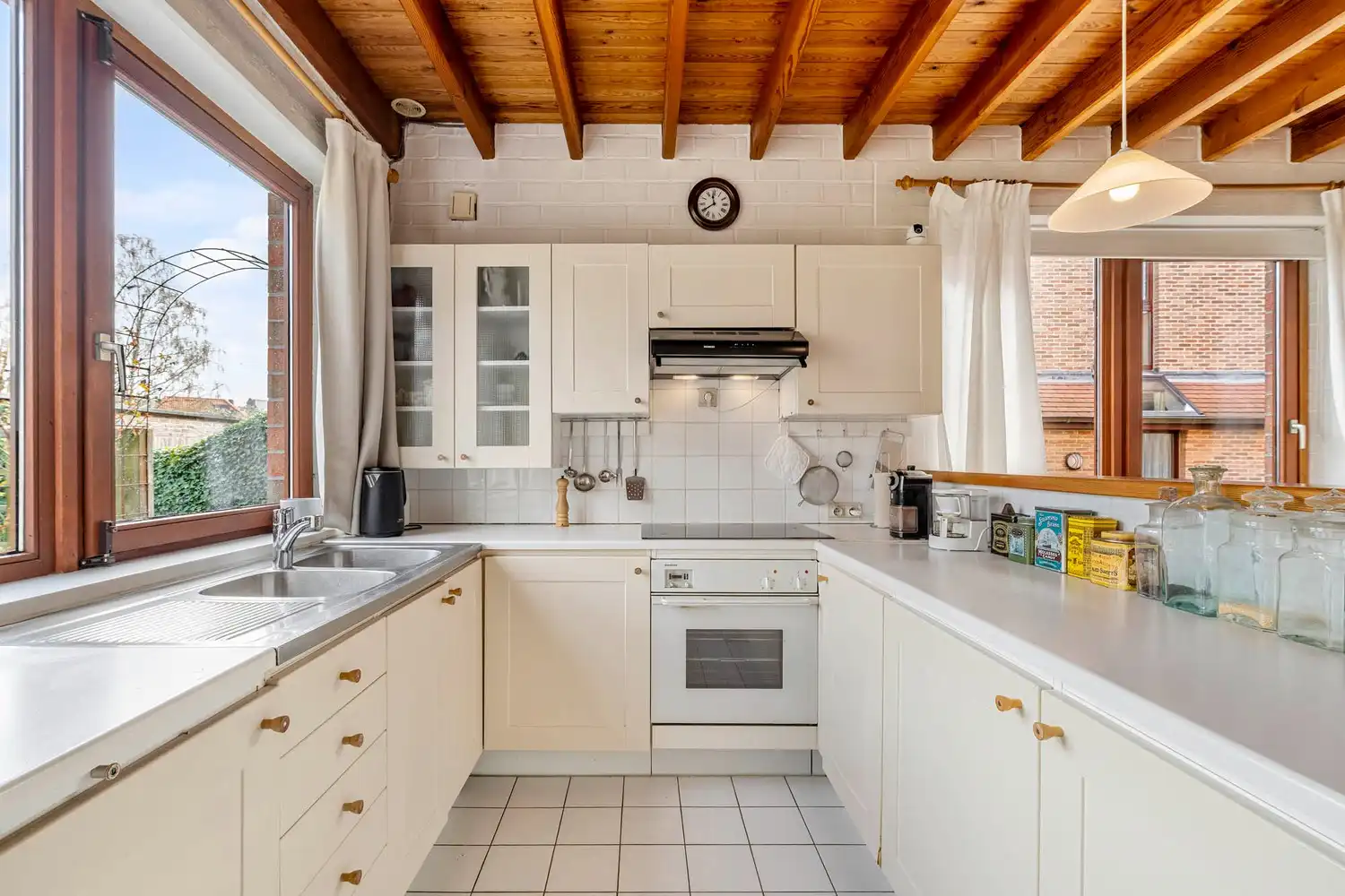 Goed gelegen en lichtrijke halfopen bebouwing met 3/4 ruime slaapkamers, een bureau en een tuin te Heverlee! foto 7