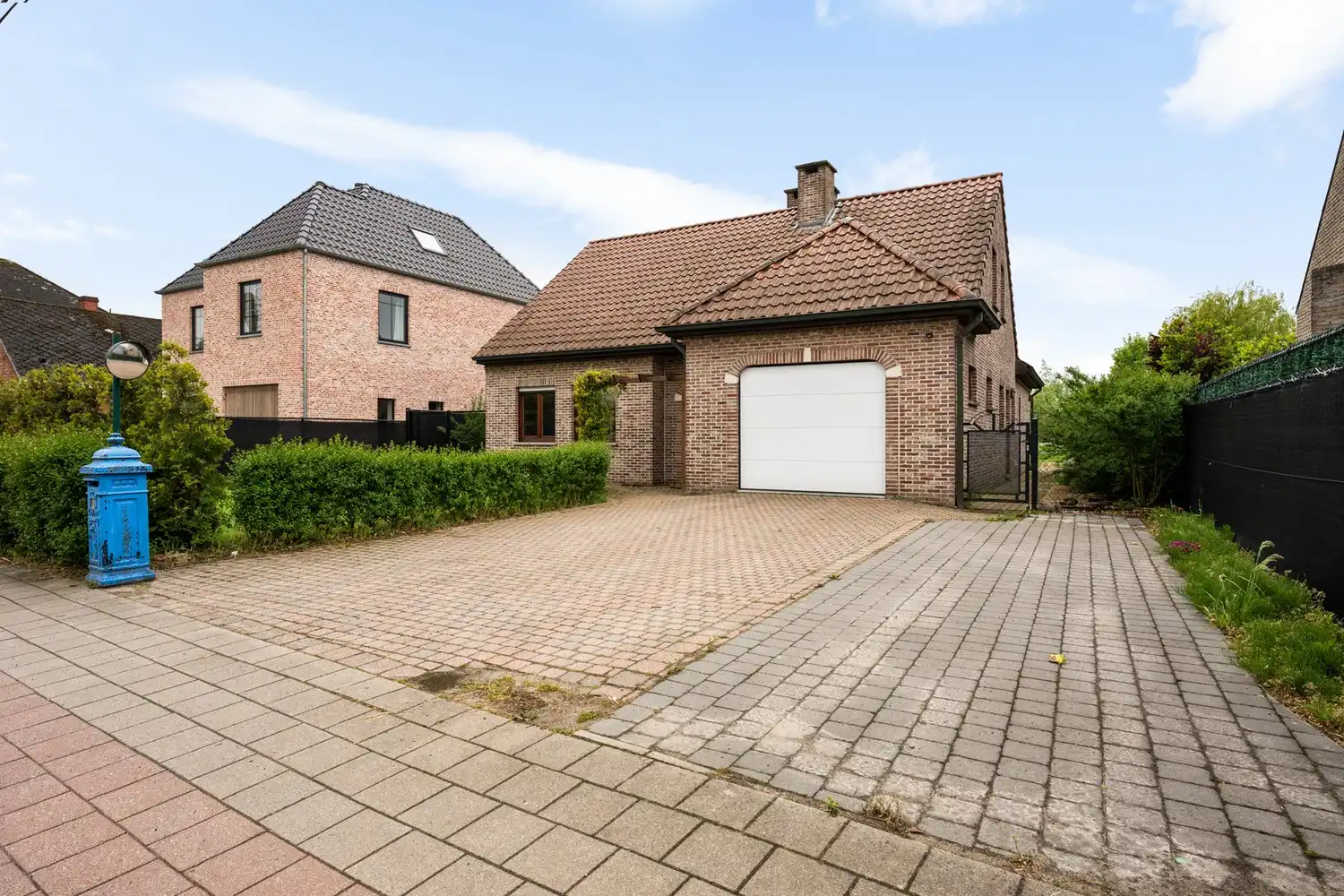 Woning met 3 (mogelijks 4) slpkrs op ruim perceel te Putte foto 2