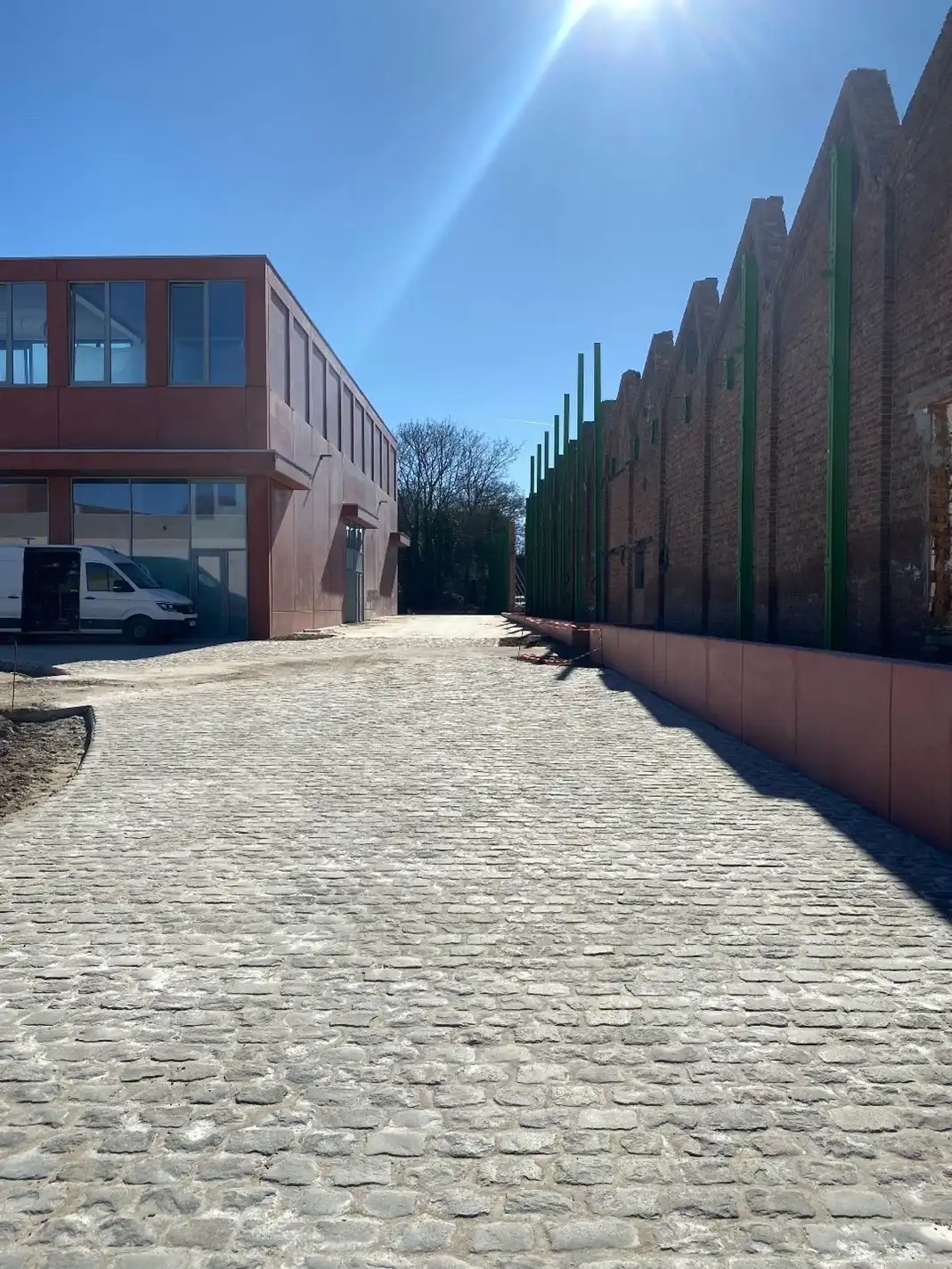 Nieuwbouw loods te koop in fase II Walle Kortrijk foto 2