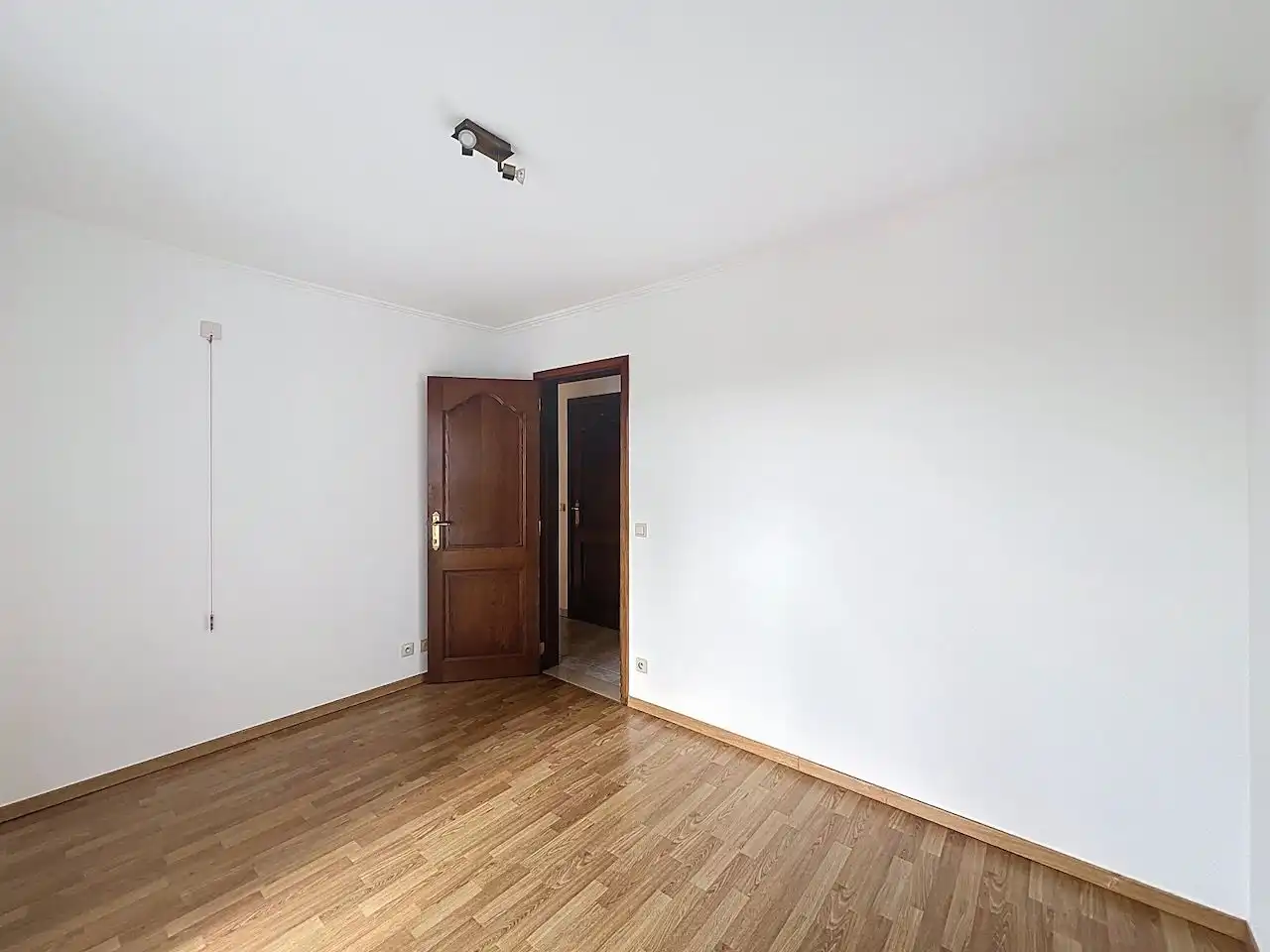 Ruim en functioneel appartement met drie slaapkamers vlakbij het Vissershuldeplein te Heist foto 23