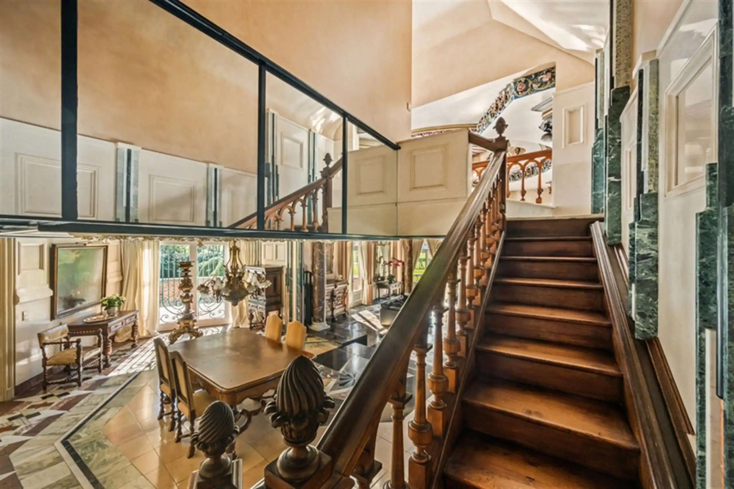 Exclusieve villa met bos, zicht  en  unieke geschiedenis! foto 18