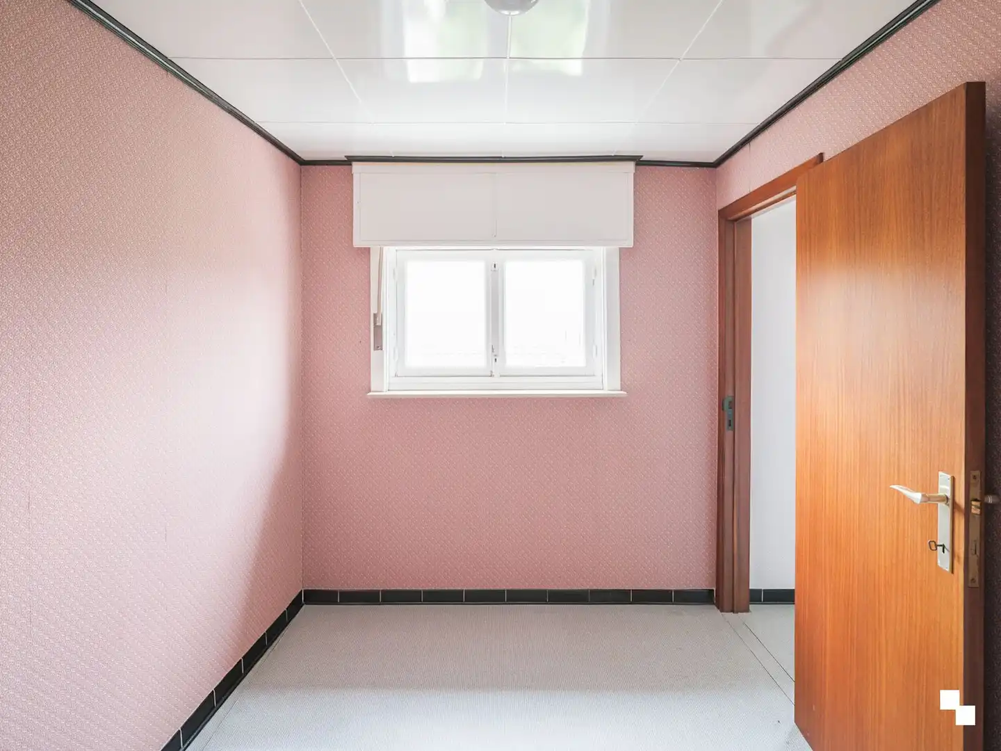 Ruime, te renoveren woning in het mooie Asper foto 17