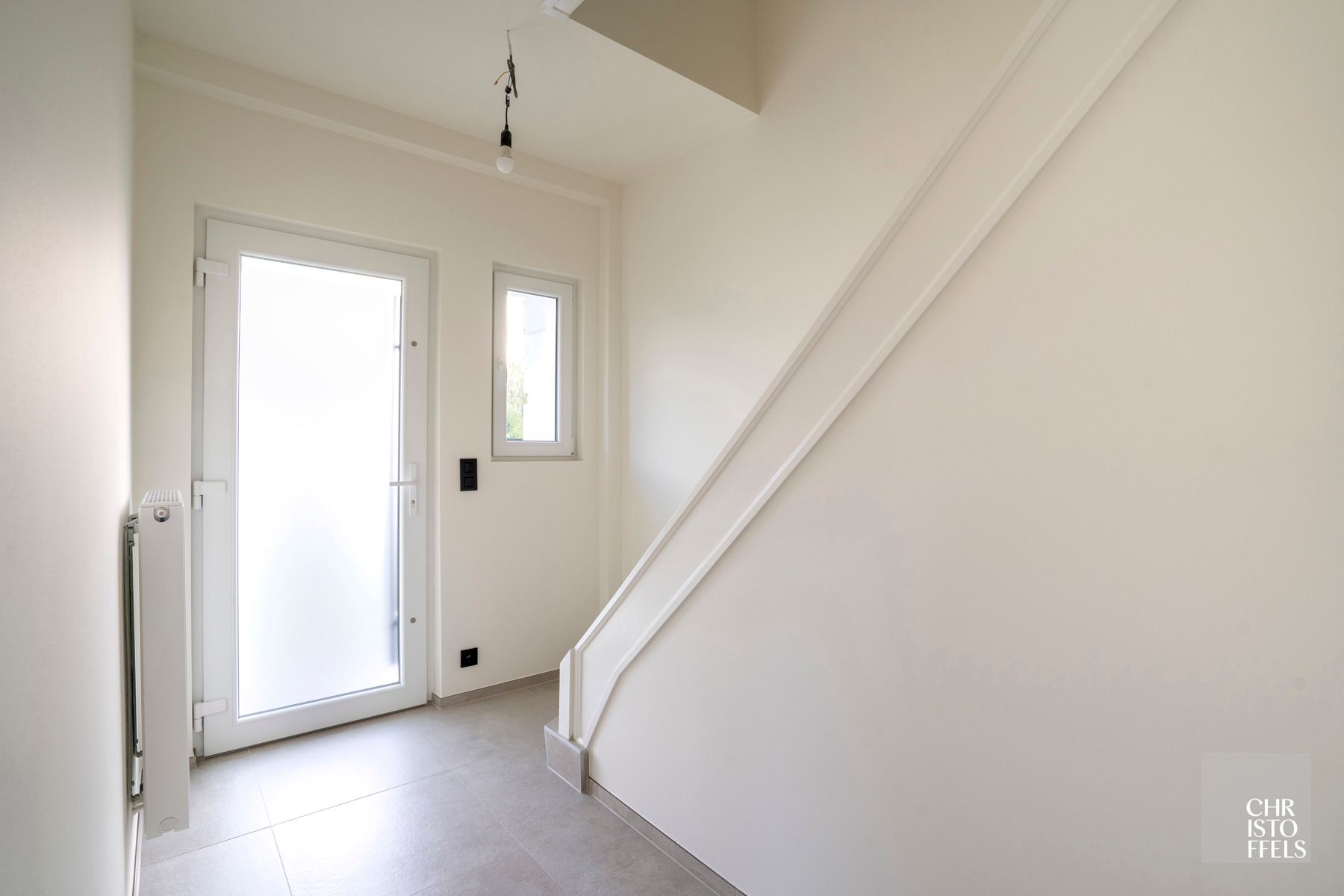 Stijlvol gerenoveerde gezinswoning met tuin op ideale locatie!  foto 18