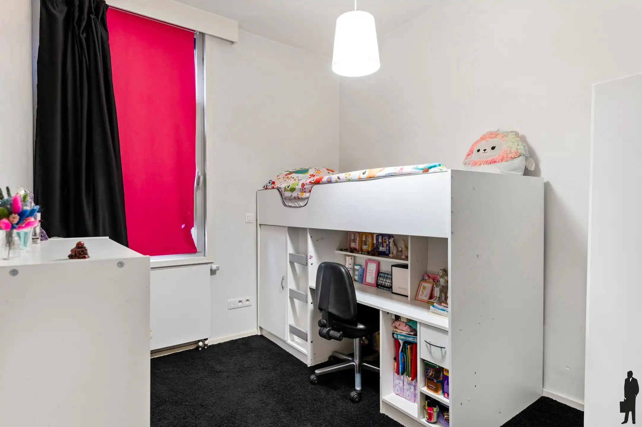 Instapklare woning met 3-4 slaapkamers & tuin in het centrum foto 15