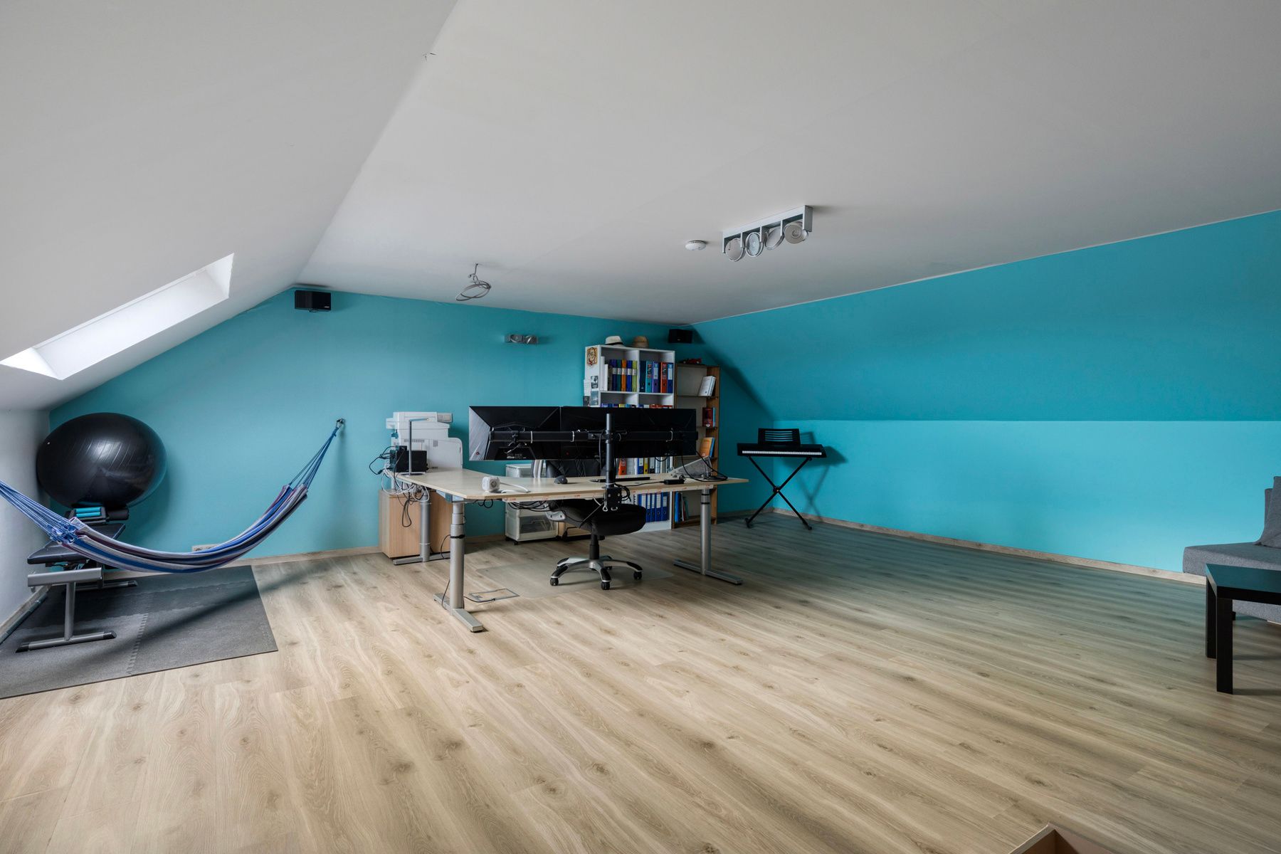 Ruim appartement met 3 slaapkamers! foto 18