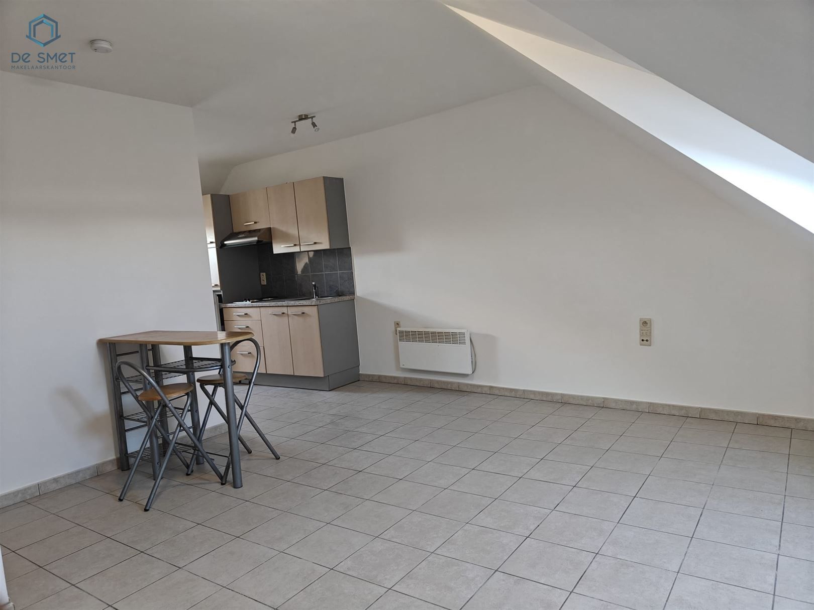 Instapklare Studio te Koop Ideale Investering op Toplocatie in Ninove foto 4