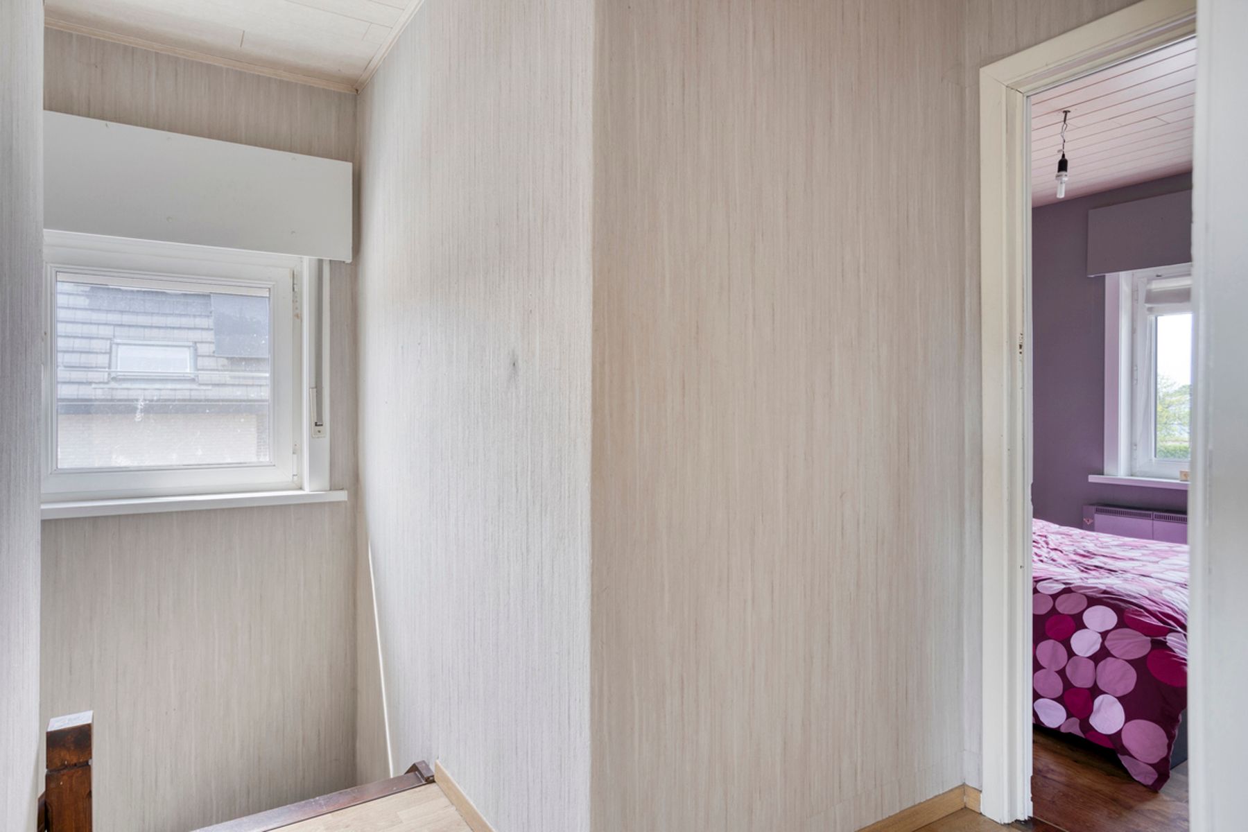 Licht te renoveren woning met zicht op groen in hartje SKW foto 12