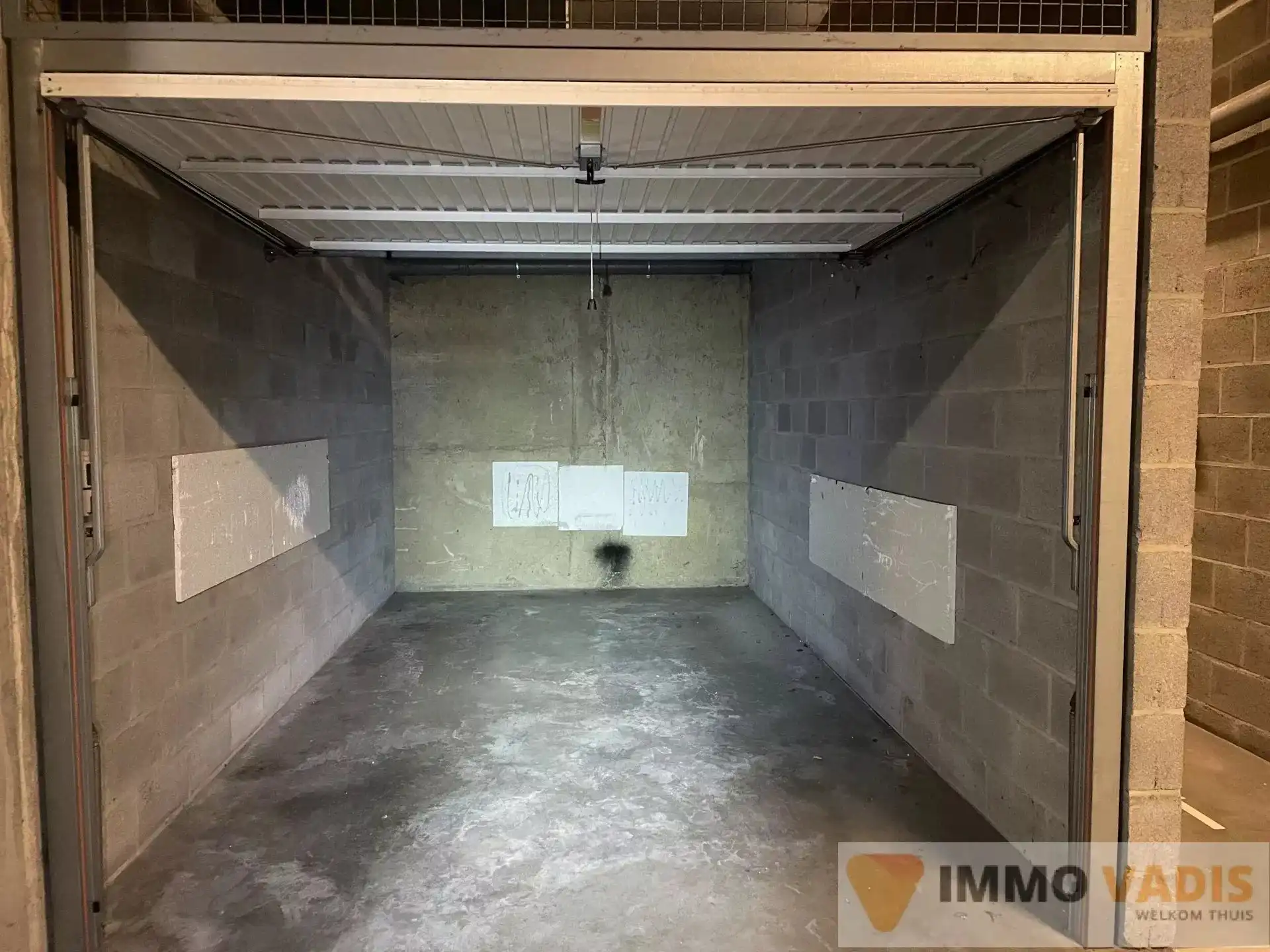 Afgesloten garagebox in centrum Tongeren foto 2