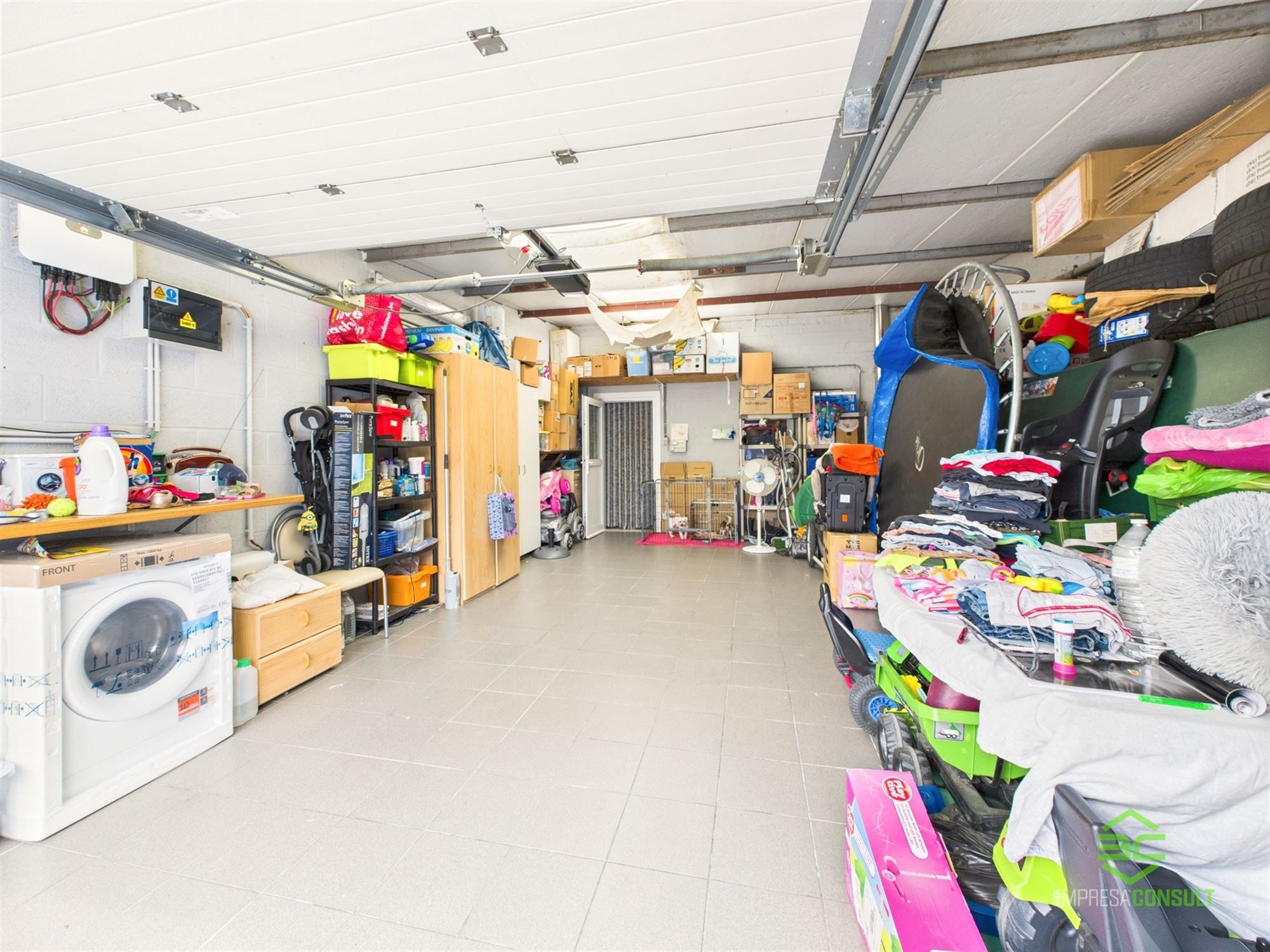 Ruime gelijkvloerse woning met 2 slpk en grote garage! foto 14