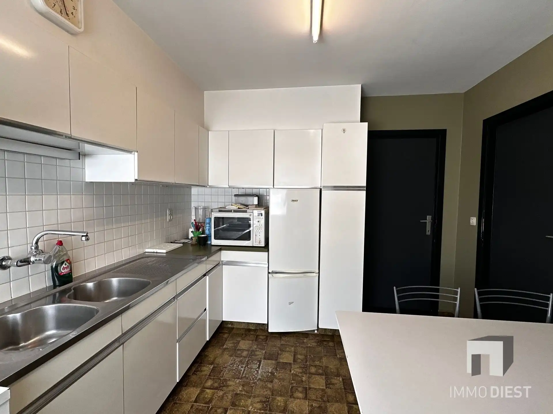 Gezinswoning met 4 slaapkamers en mooie tuin foto 14