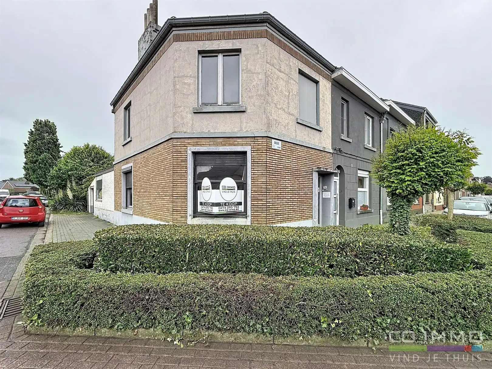 Hoofdfoto van de publicatie: Te renoveren halfopen bebouwing, 4 slpks, garage en tuin