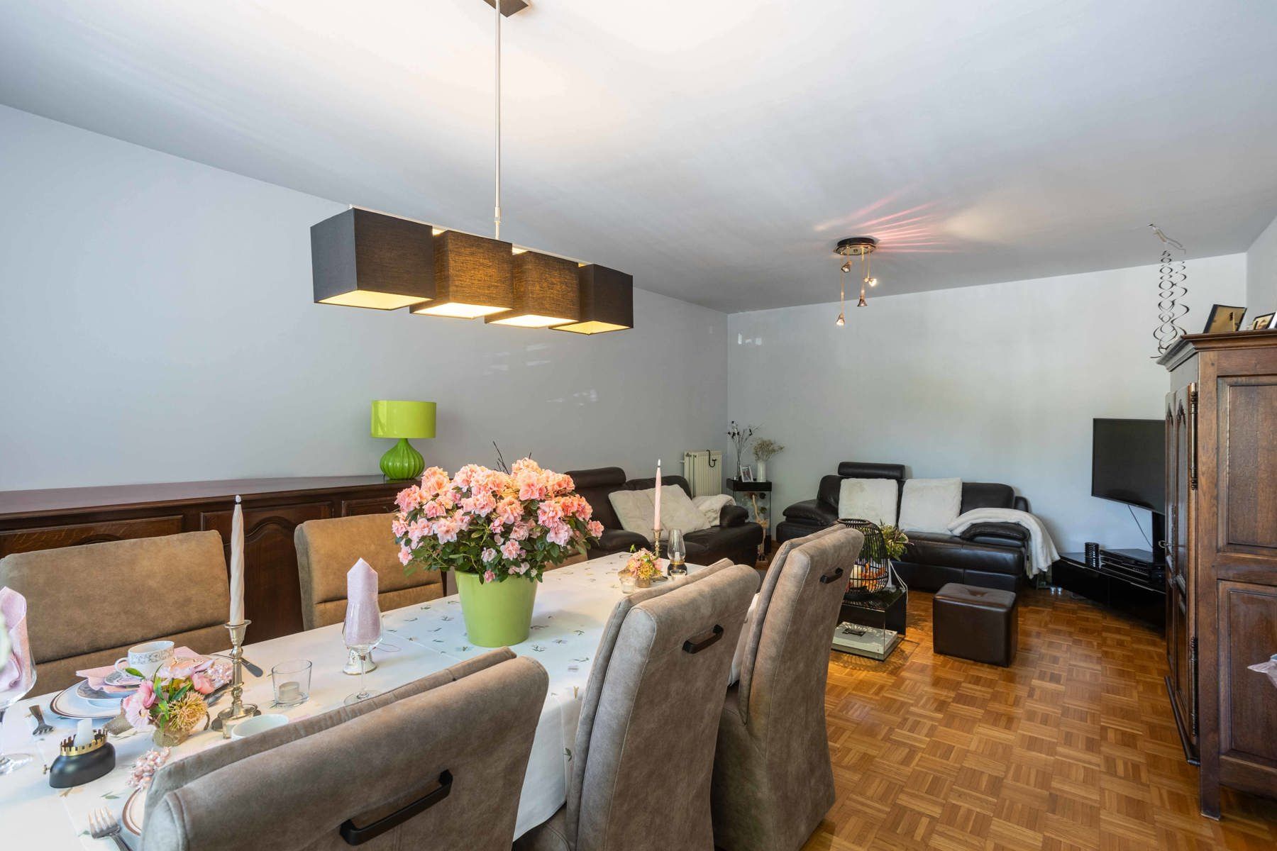 Ruim en instapklaar appartement met 3 slaapkamers foto 4