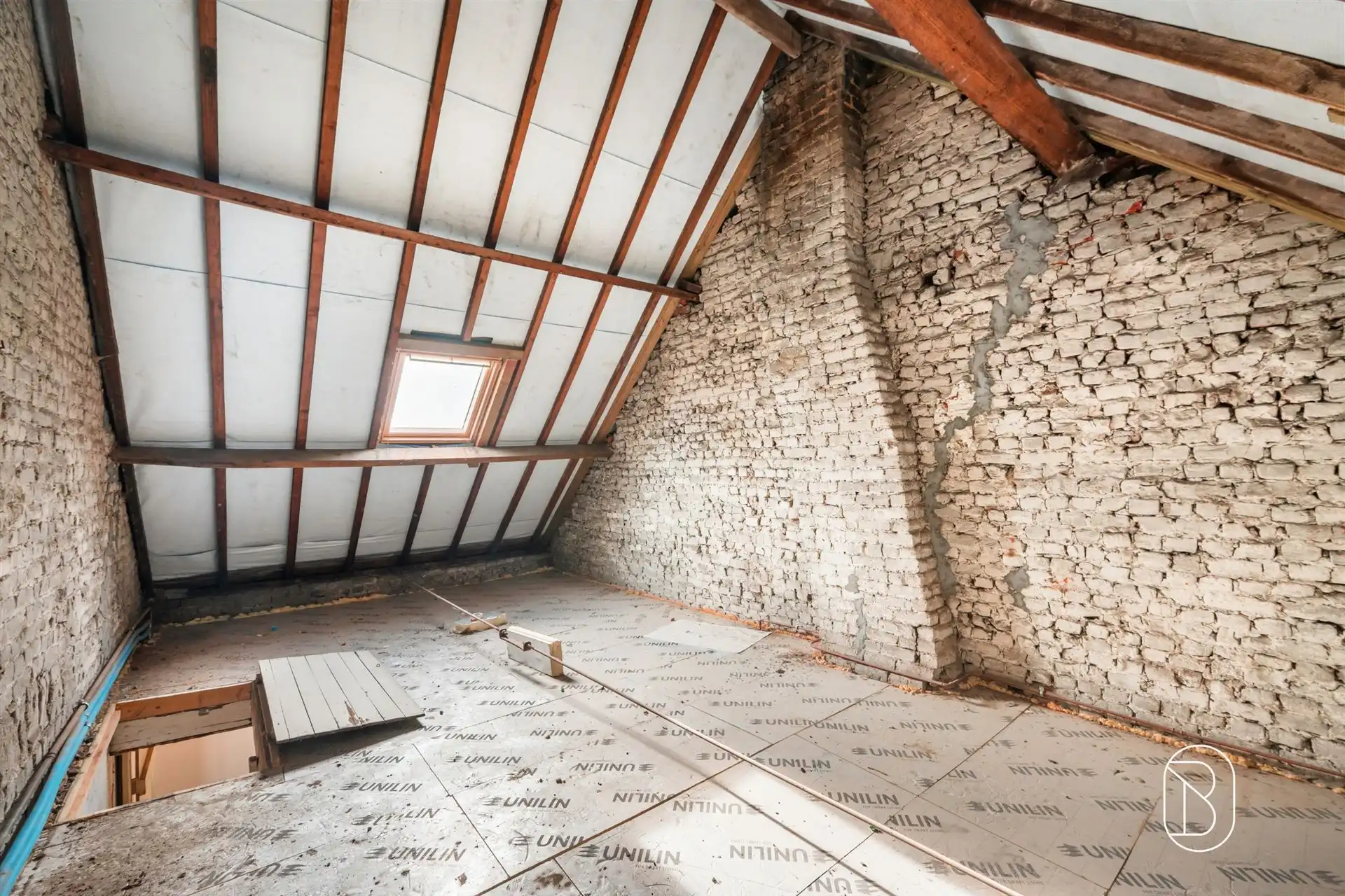 Rijwoning met 3 slaapkamers en koer! foto 14