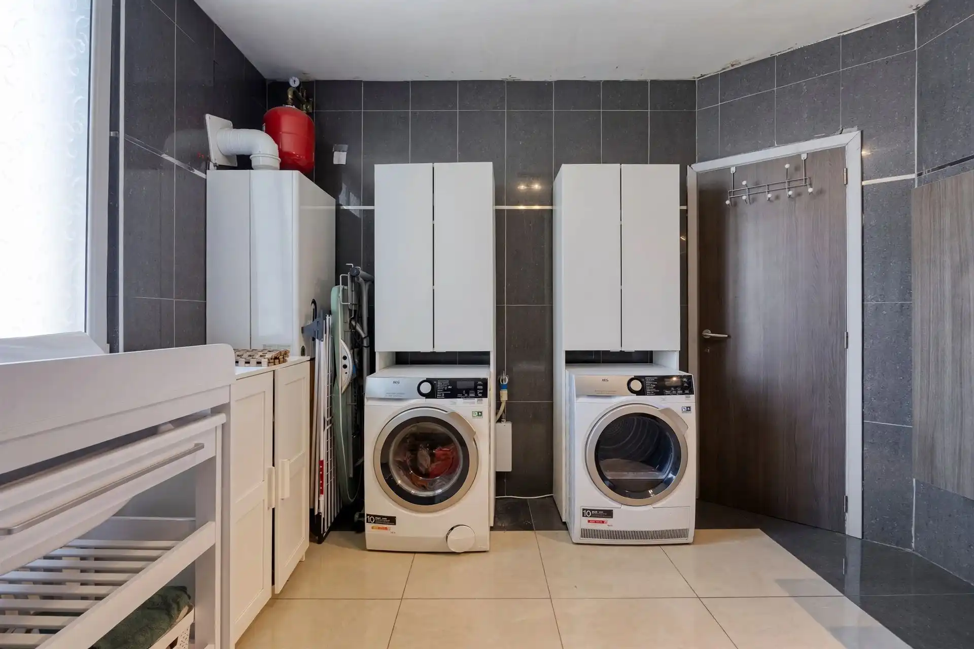 Ruime woning van 183 m² met 4 slpk's op uitstekende locatie! foto 12