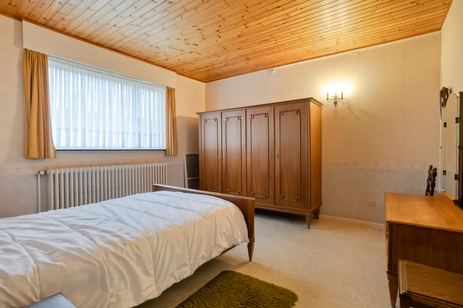 Verzorgde bungalow op topligging met 2 slaapkamers, inpandige garage en zonnige tuin foto 9