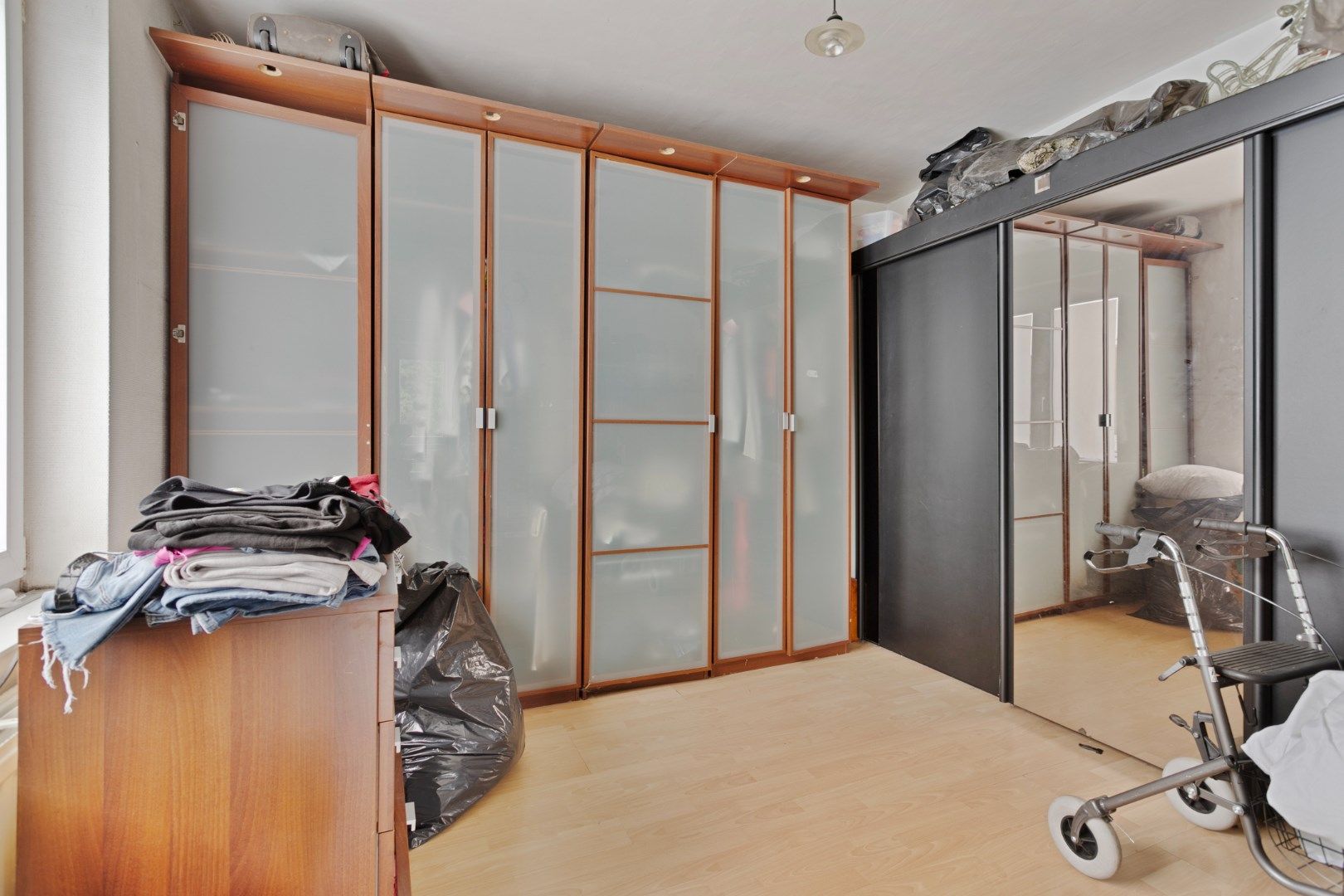 TE KOOP - ruime gerenoveerde woning met 4 slaapkamers foto 19