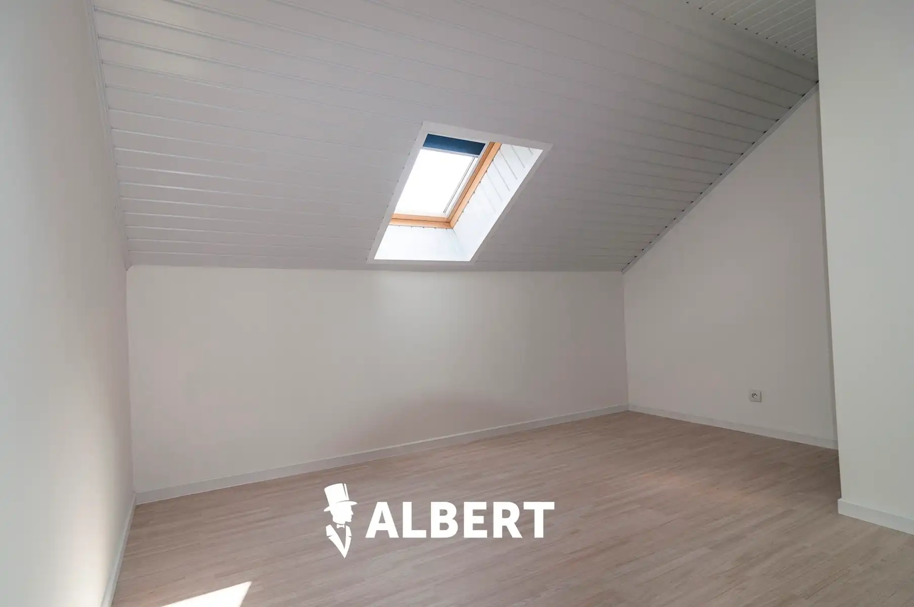 Ruime instapklare woning op toplocatie met tuin en bijgebouw foto 20