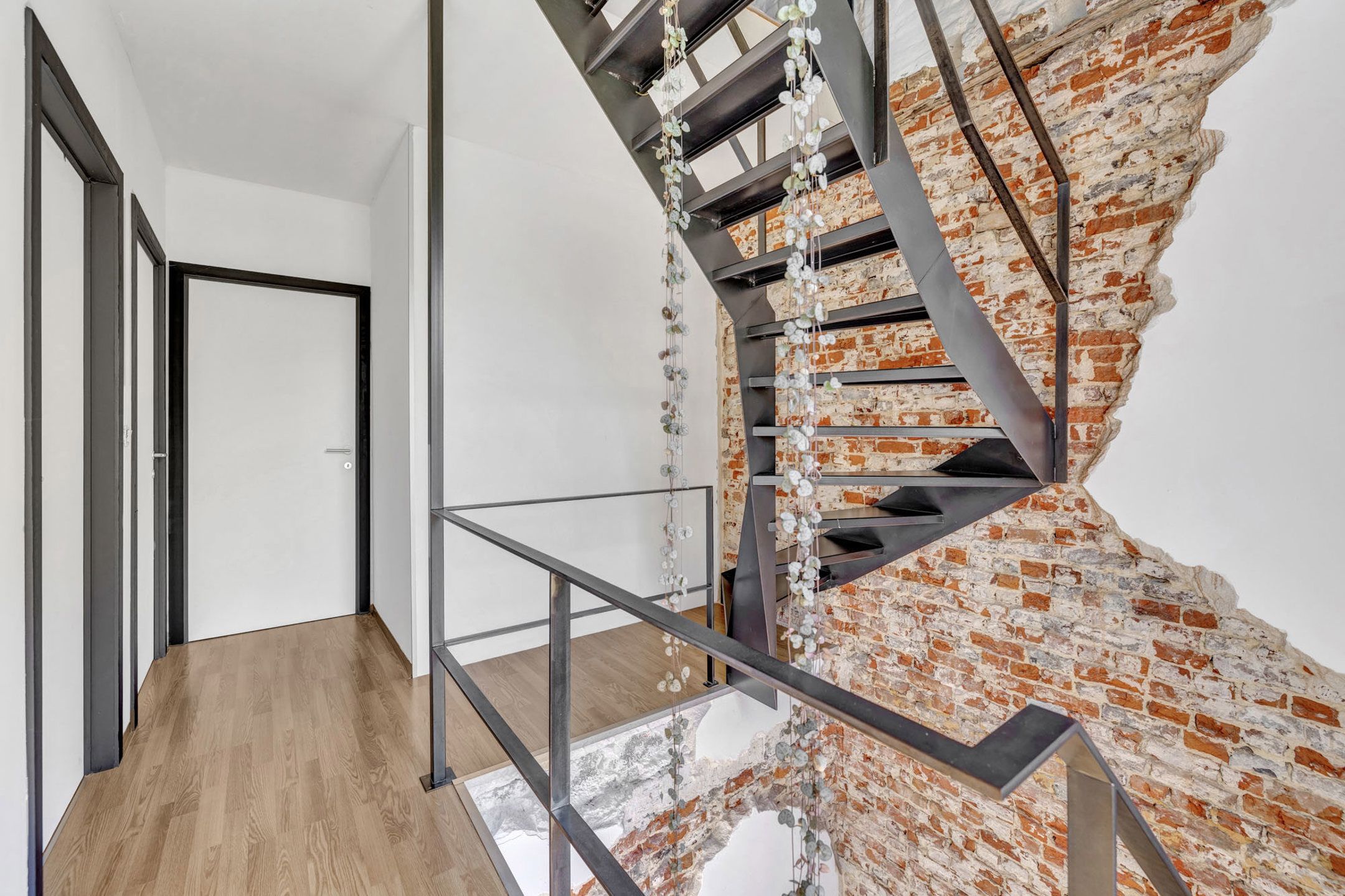 Ruime woning met prachtige tuin en diverse mogelijkheden foto 11
