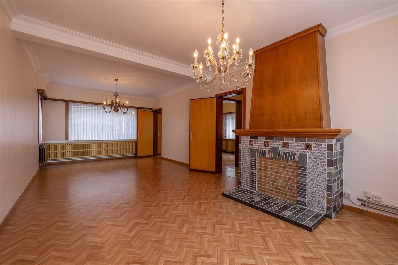 Temidden van agrarisch gebied, grenzend aan bos foto 40