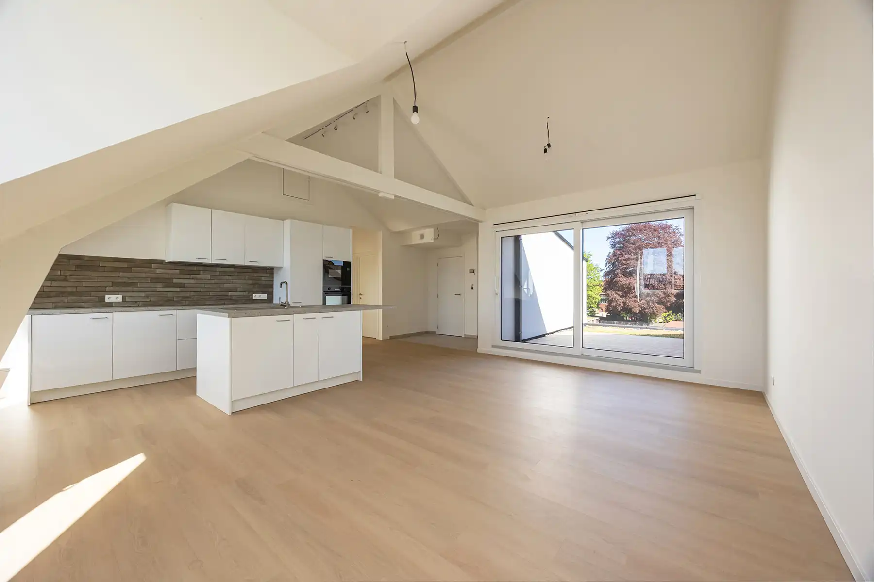 Gerenoveerde loft in hartje Ekeren! foto 5
