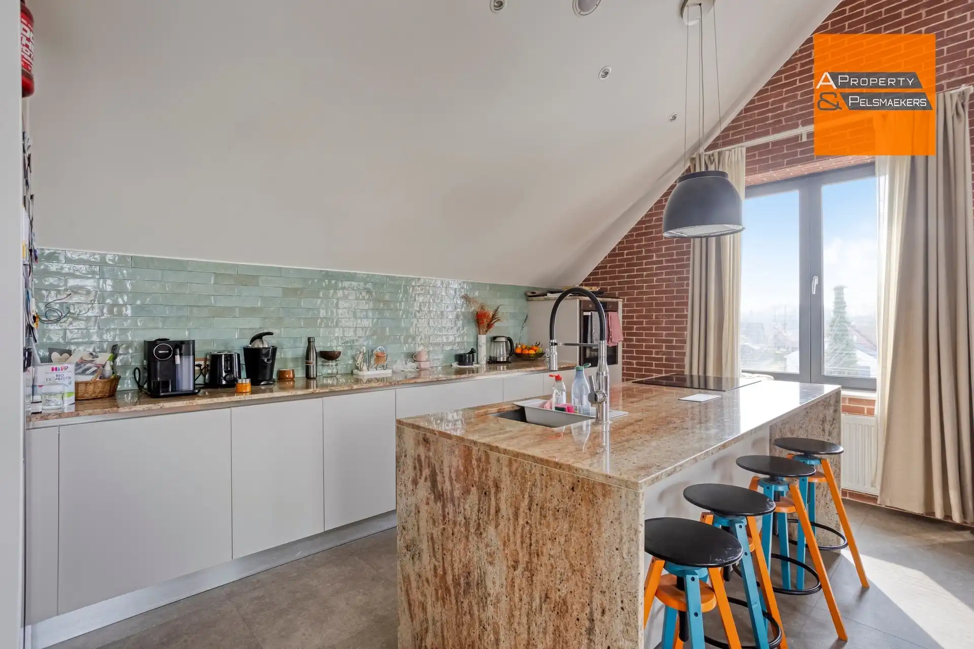 Woning met loods.  foto 5