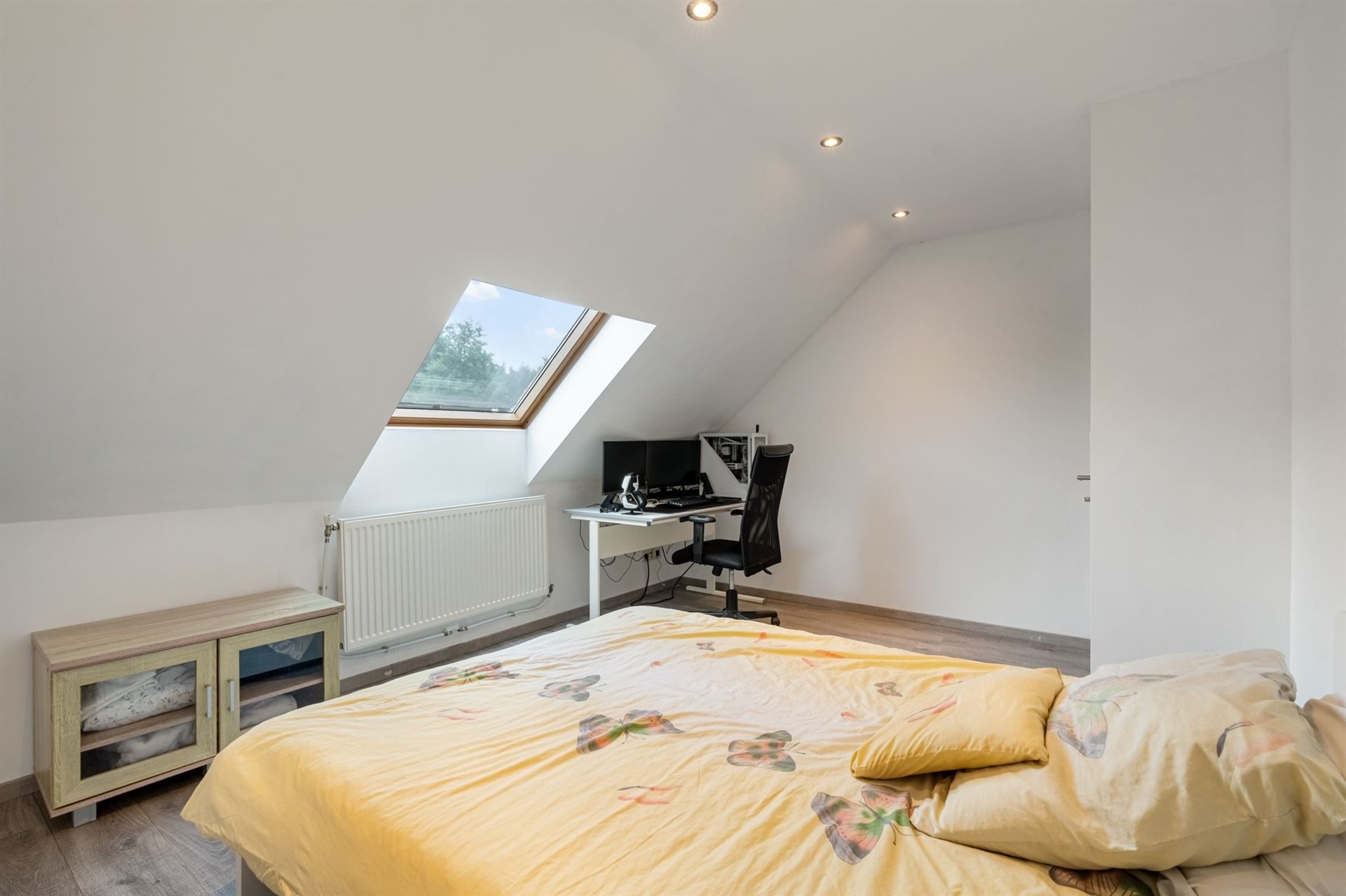 Eengezinswoning in halfopen bebouwing met tuin. foto 11