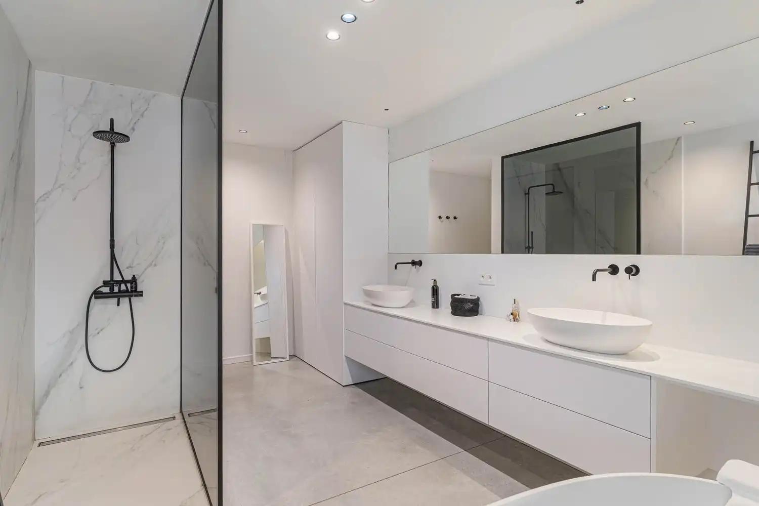 Exclusieve high-end villa met verwarmd zwembad op idyllische toplocatie! foto 23