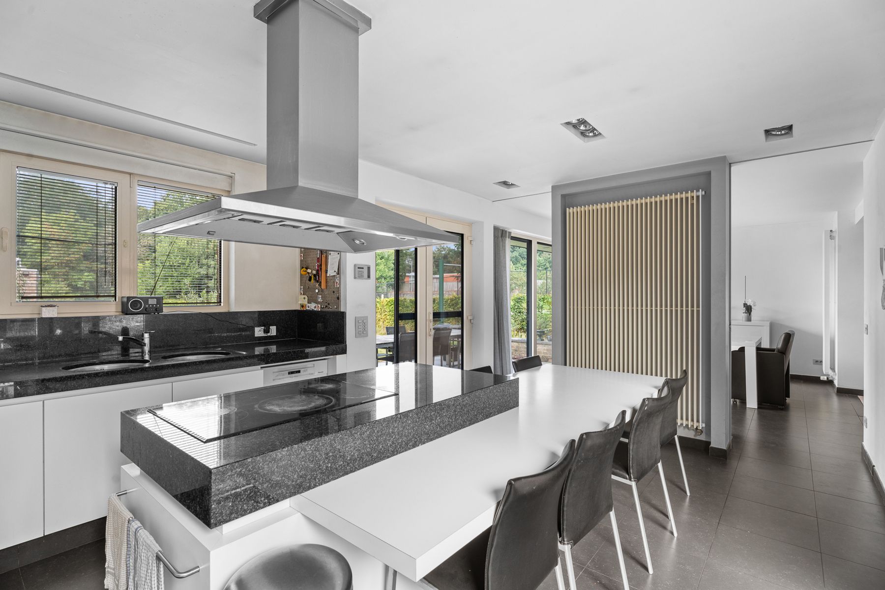 Charmante woning in centrum Lotenhulle! foto 8