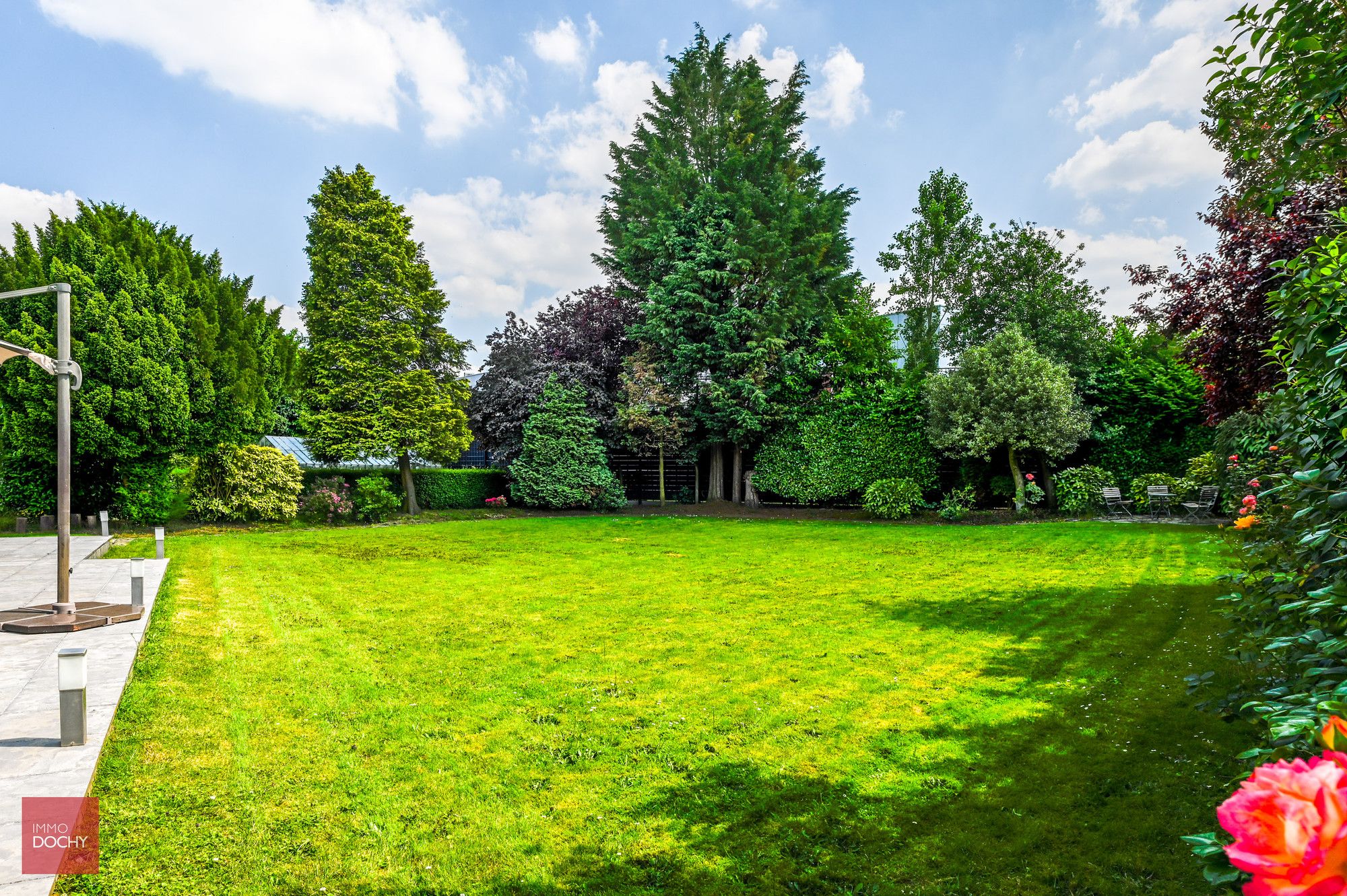 Ruime en goed gelegen karaktervolle villa foto 3