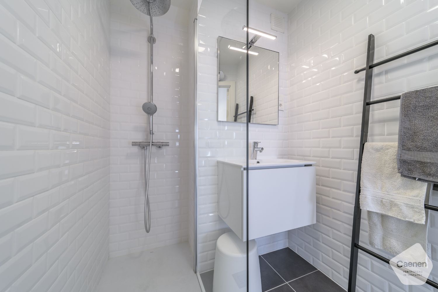 Prachtig gerenoveerd duplex dakappartement vlak bij de zeedijk foto 12