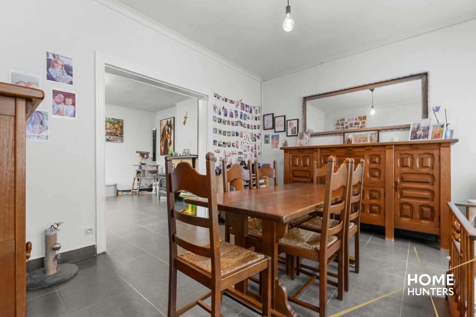 Alleenstaande woning met bijgebouwen op 1050 m² foto 9