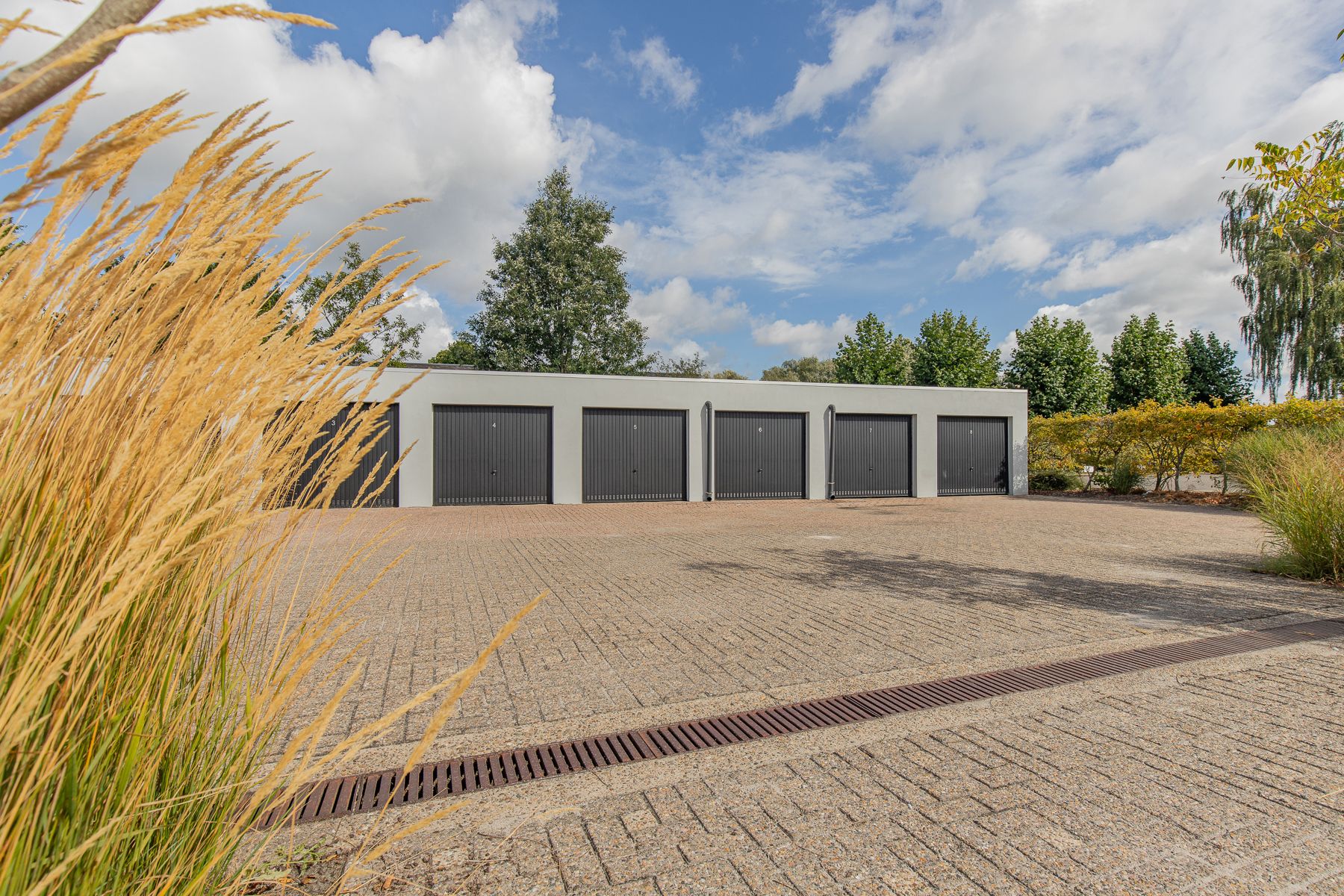 Gemoderniseerd, centraal gelegen appartement foto 6