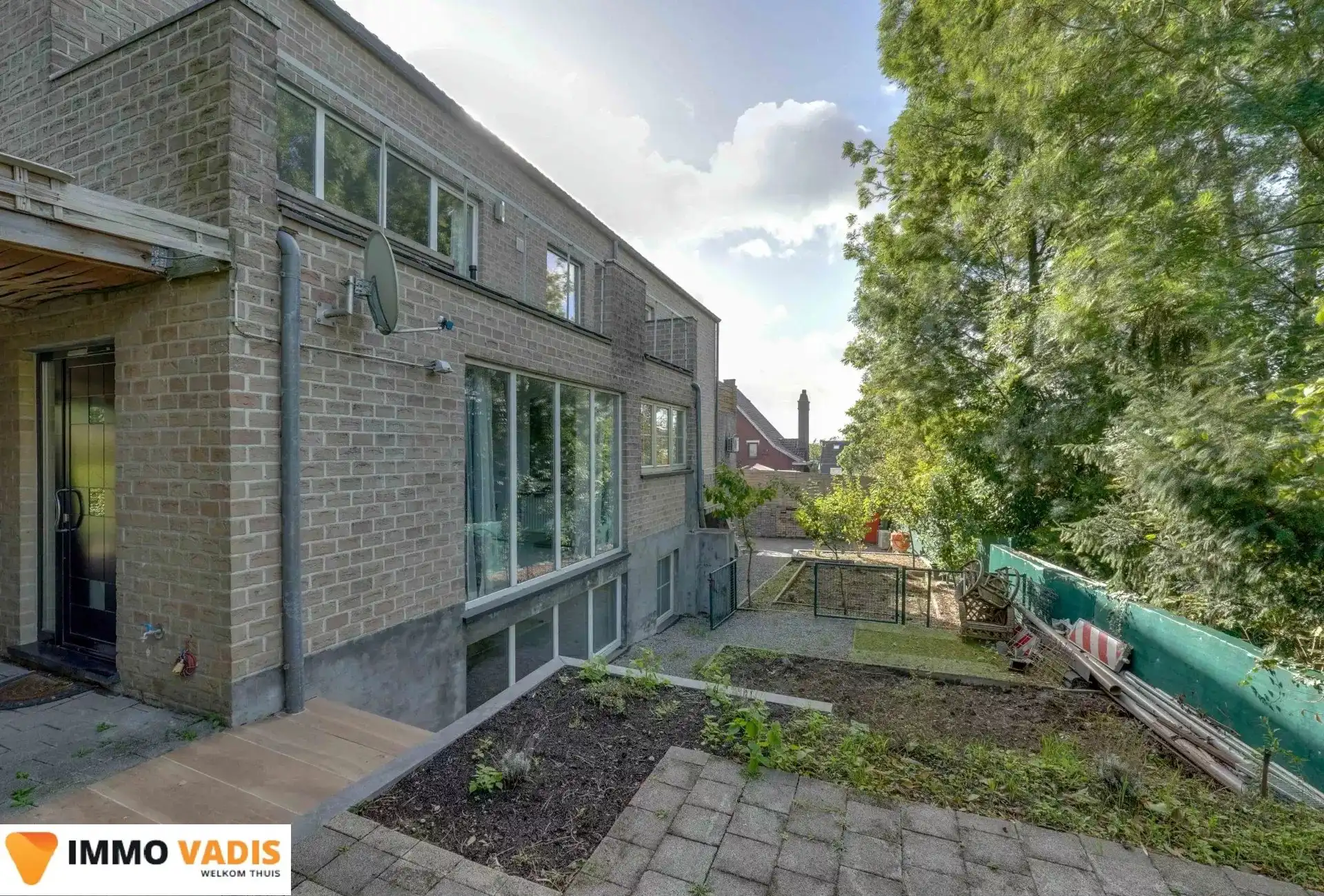 Ruim gelijkvloers appartement met  3 slaapkamers foto 15