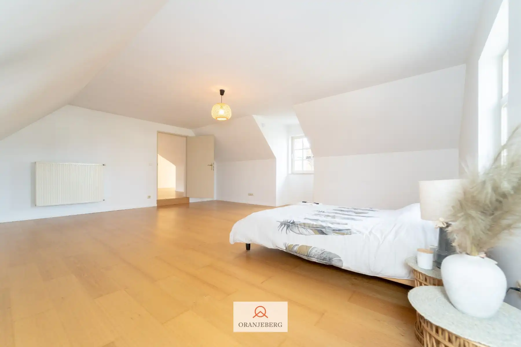 Zeer ruim 3 slaapkamer appartement (230 m²) foto 11