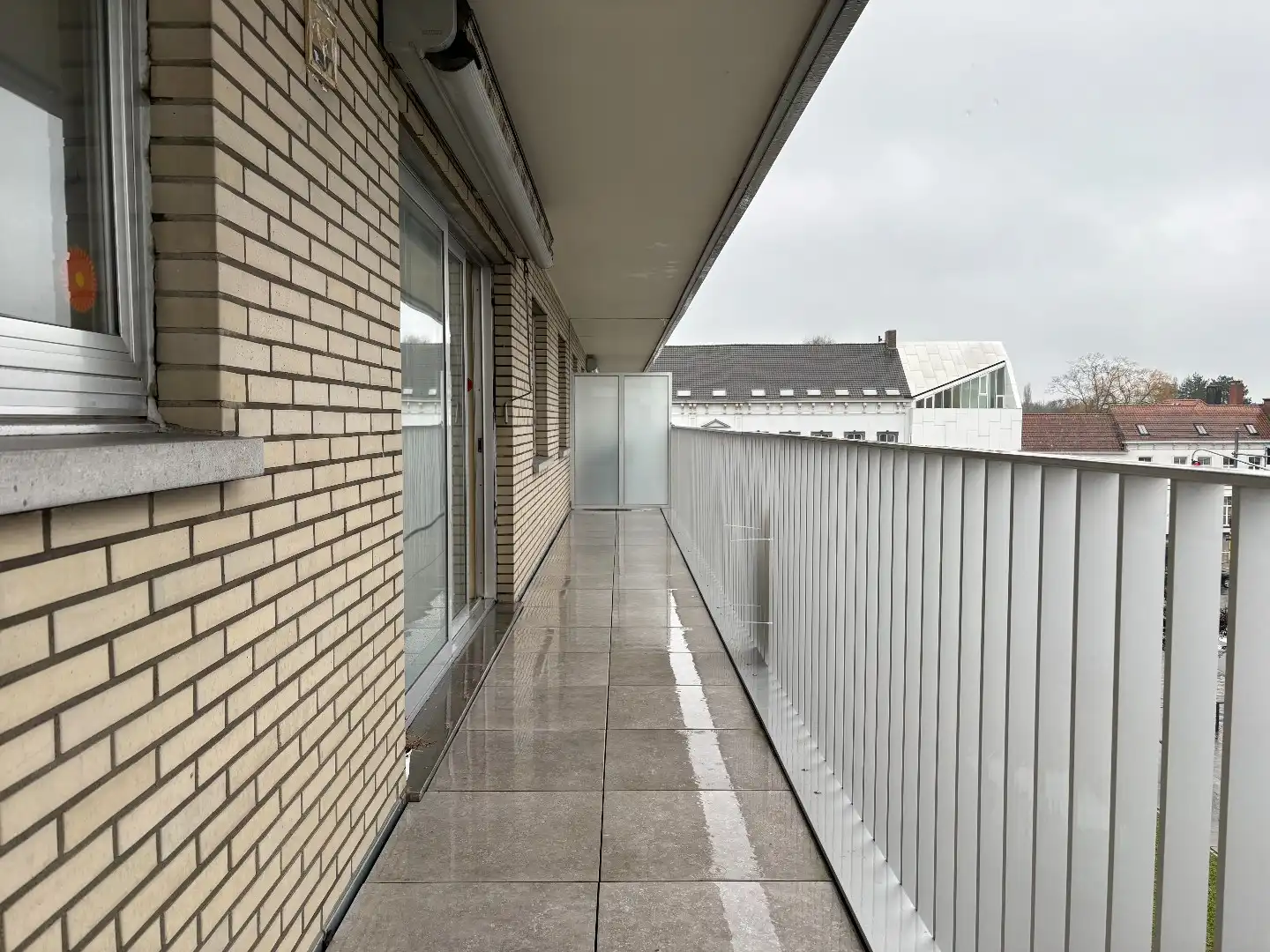 Appartement met 2 slaapkamers en staanplaats op de markt van Harelbeke  foto 11