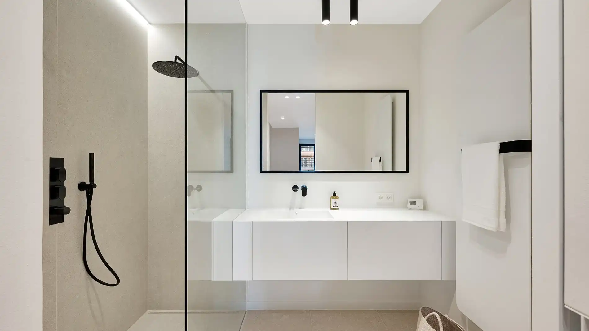 Nieuw appartement gelegen aan de zuidkant van het vernieuwde Burg. Fr. Desmidtplein. Gevelbreedte van ca. 8 meter. foto 27